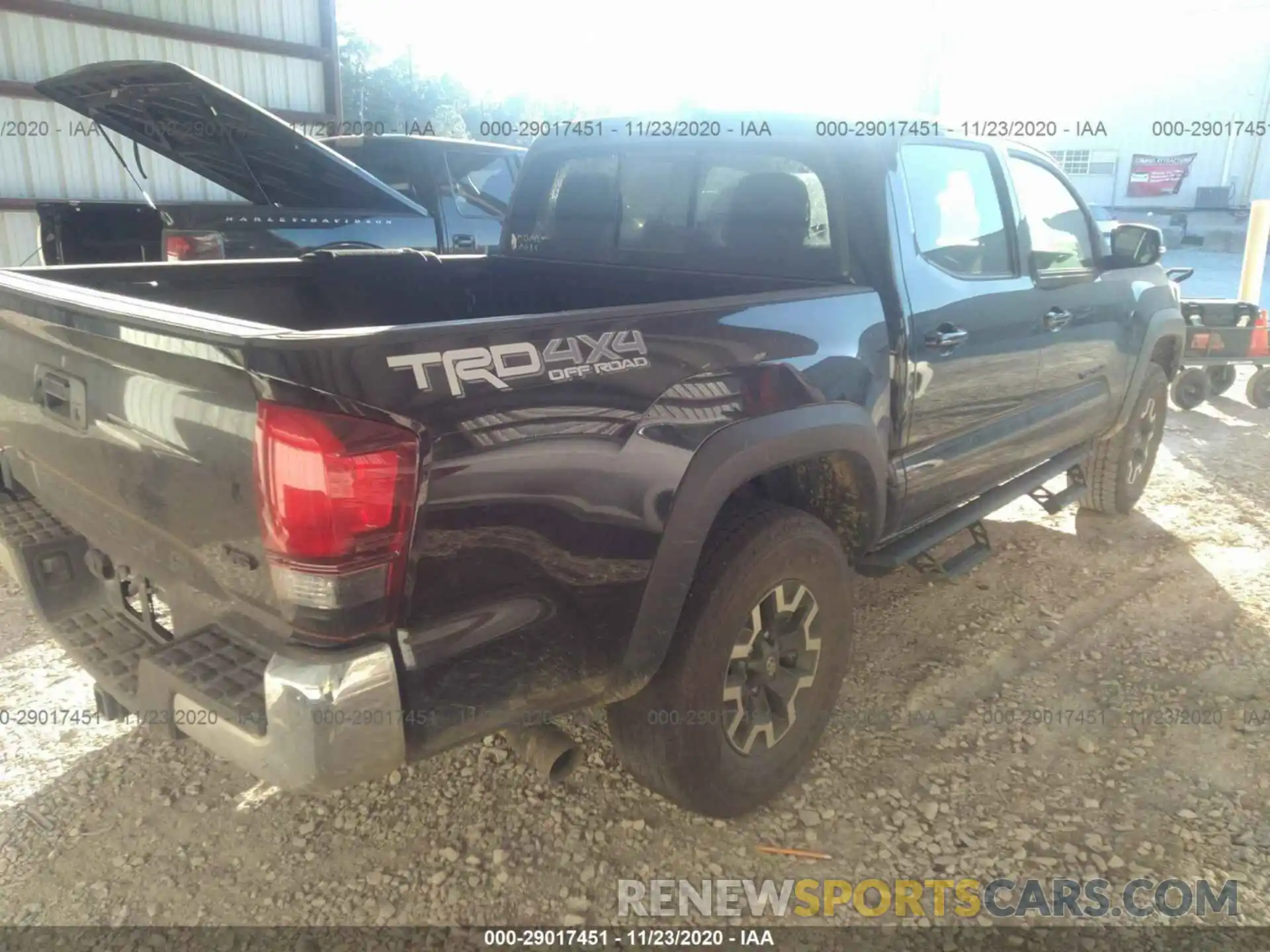 4 Photograph of a damaged car 5TFCZ5AN6KX195817 TOYOTA TACOMA 4WD 2019