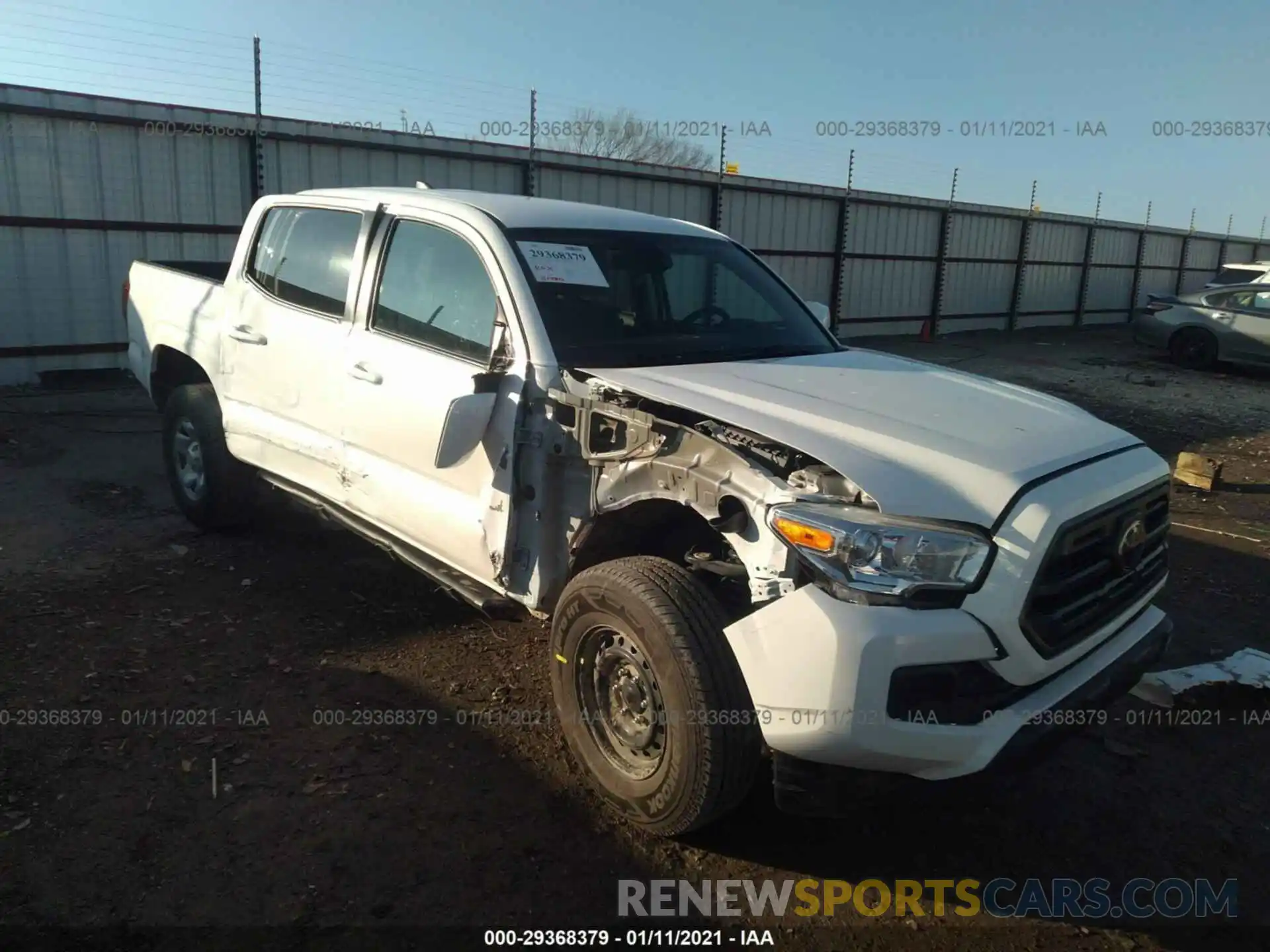 1 Photograph of a damaged car 5TFCZ5AN6KX198961 TOYOTA TACOMA 4WD 2019