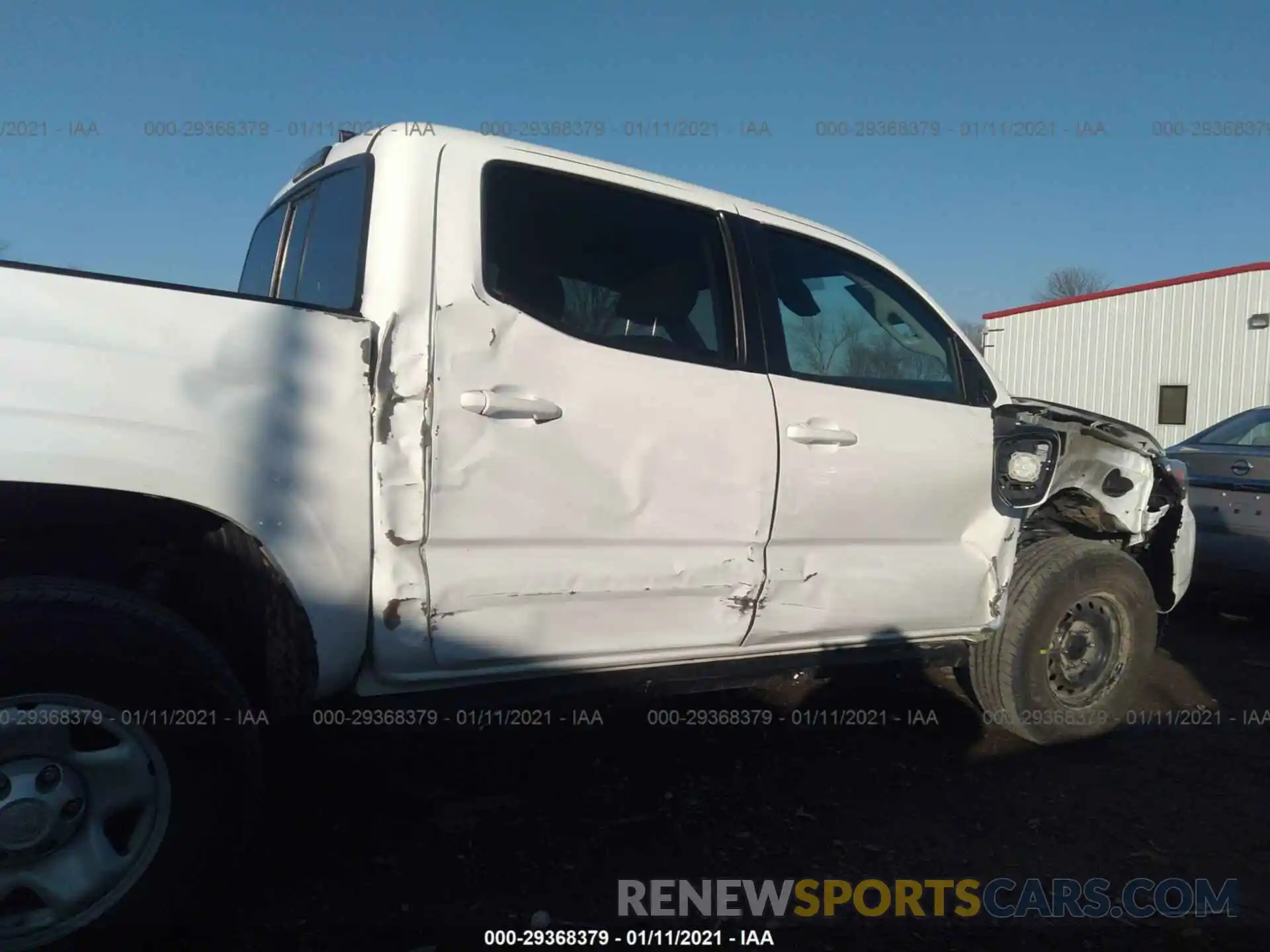 6 Photograph of a damaged car 5TFCZ5AN6KX198961 TOYOTA TACOMA 4WD 2019