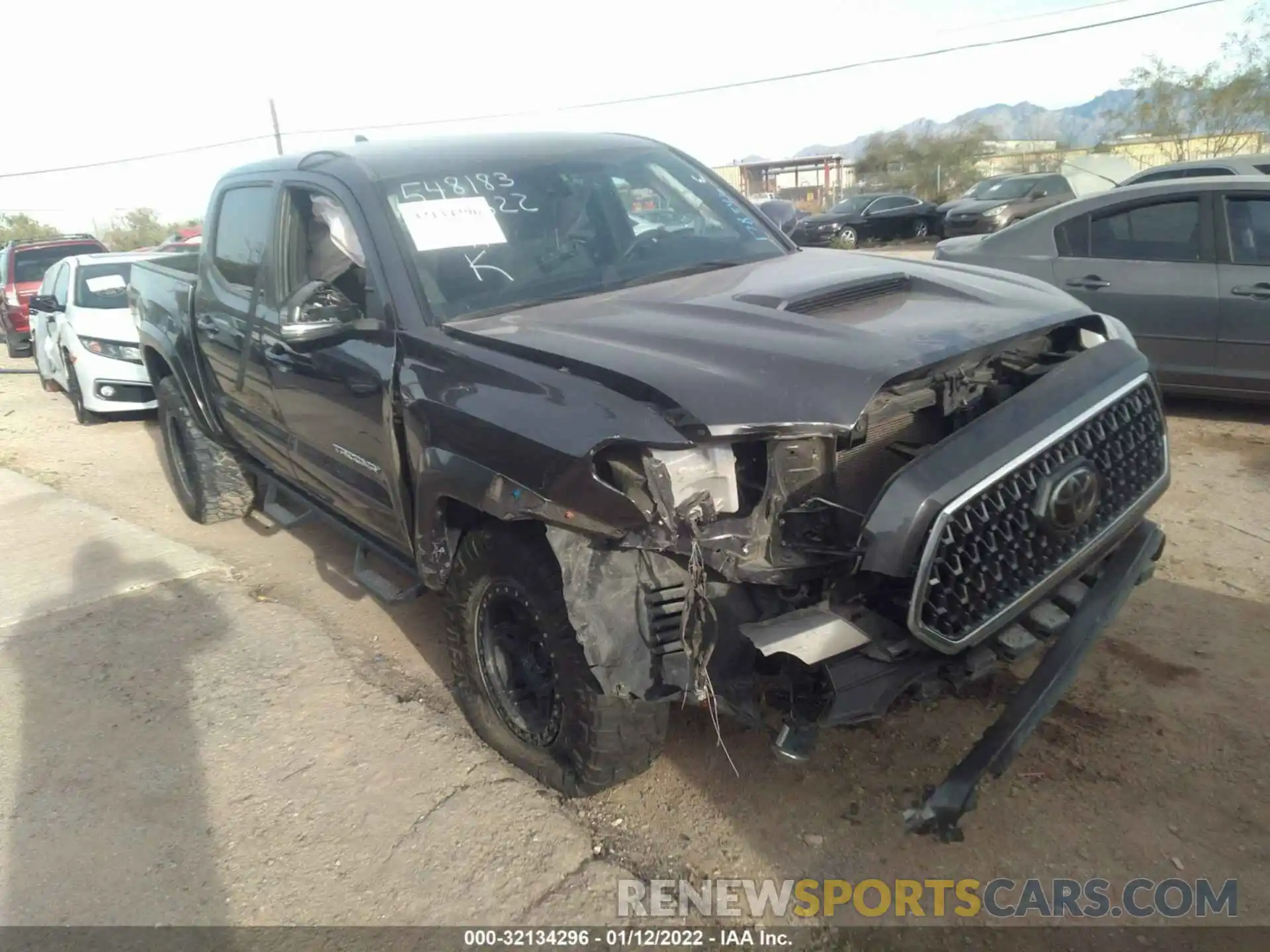 1 Photograph of a damaged car 5TFCZ5AN7KX178346 TOYOTA TACOMA 4WD 2019