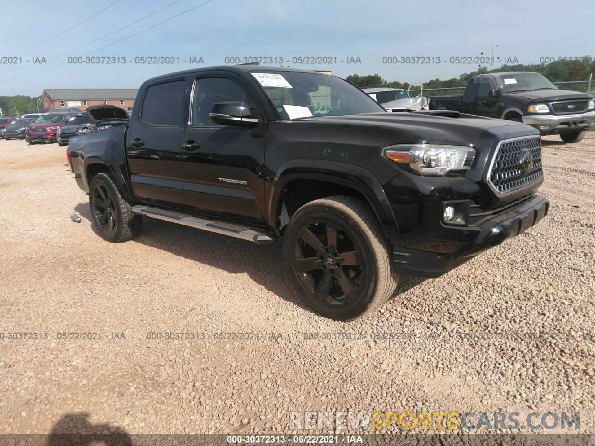 1 Photograph of a damaged car 5TFCZ5AN7KX180372 TOYOTA TACOMA 4WD 2019