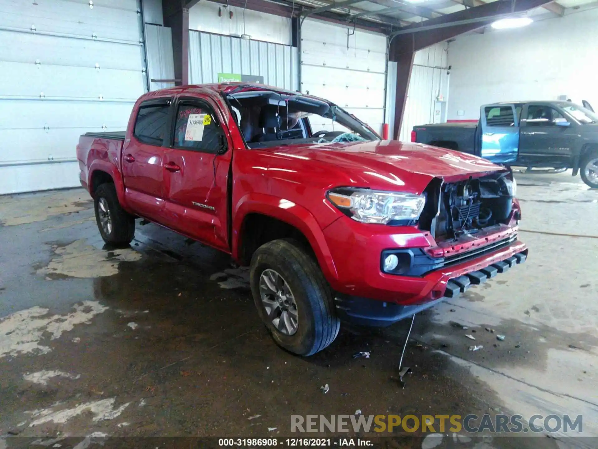 1 Photograph of a damaged car 5TFCZ5AN7KX185829 TOYOTA TACOMA 4WD 2019