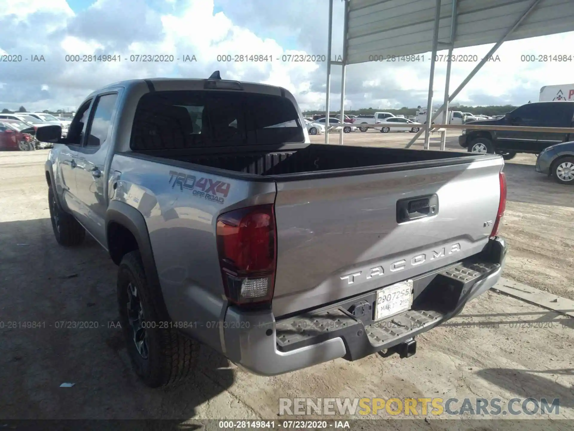 3 Photograph of a damaged car 5TFCZ5AN7KX186494 TOYOTA TACOMA 4WD 2019