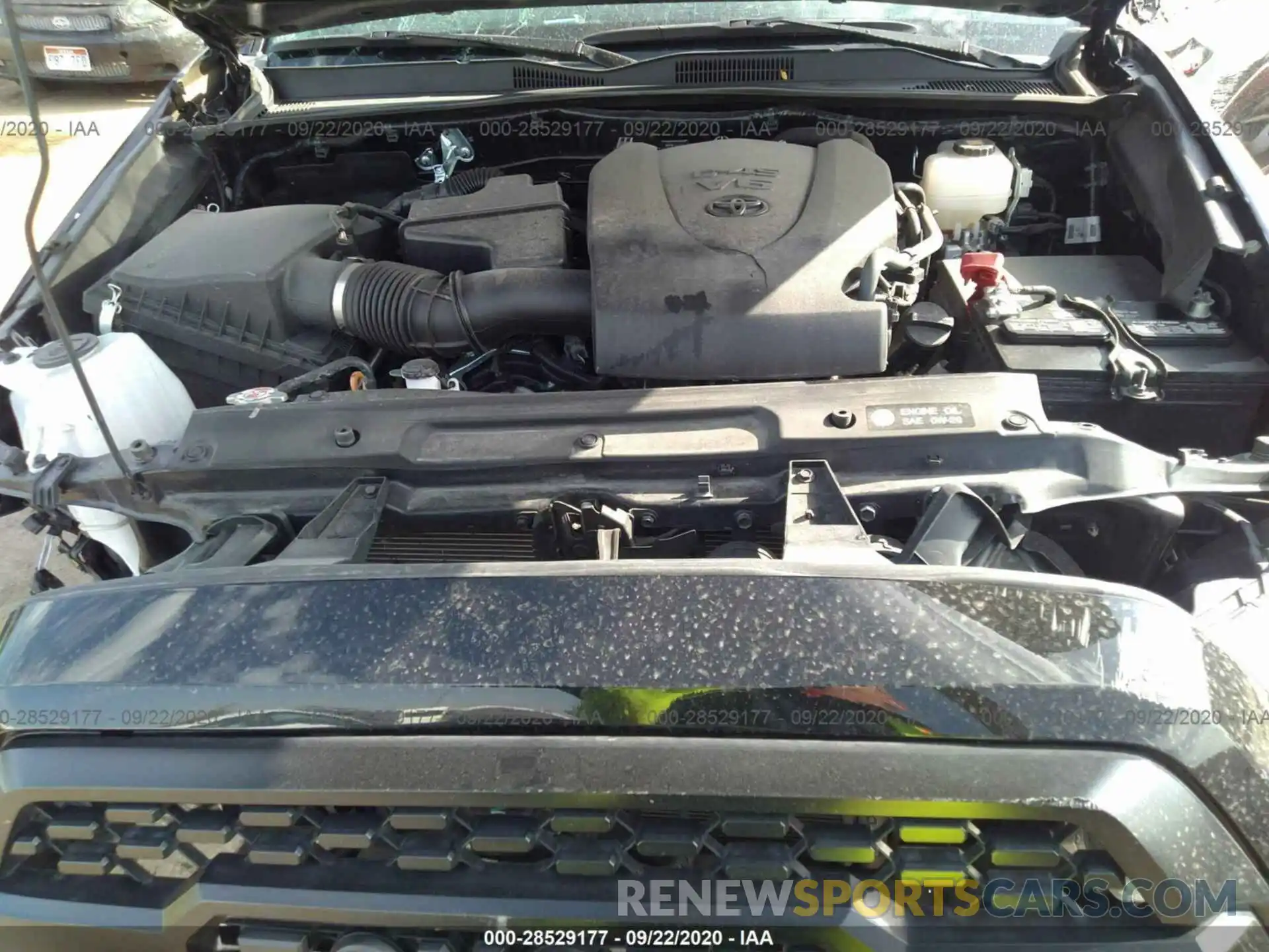 10 Photograph of a damaged car 5TFCZ5AN7KX189430 TOYOTA TACOMA 4WD 2019