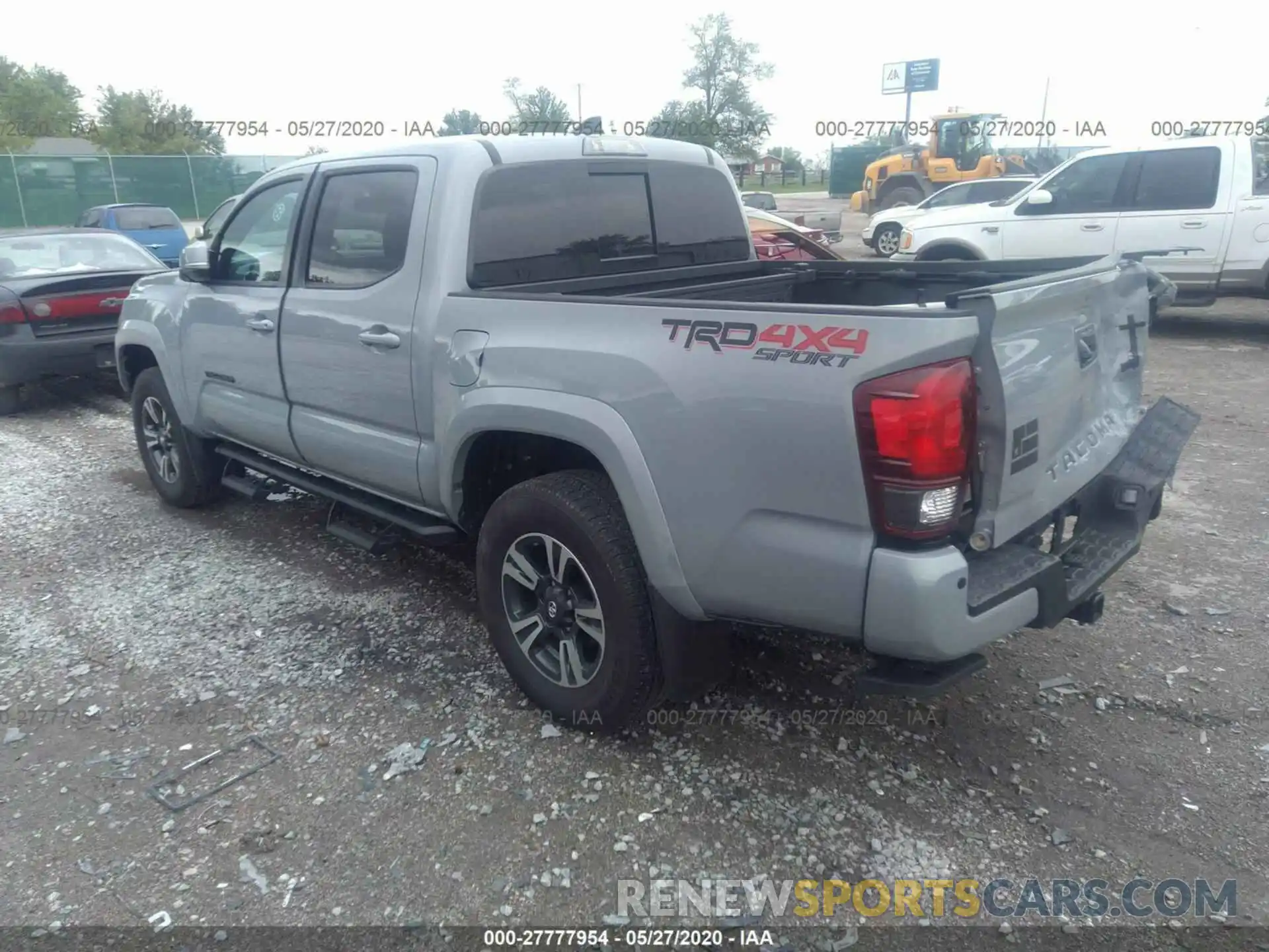 3 Photograph of a damaged car 5TFCZ5AN7KX199598 TOYOTA TACOMA 4WD 2019