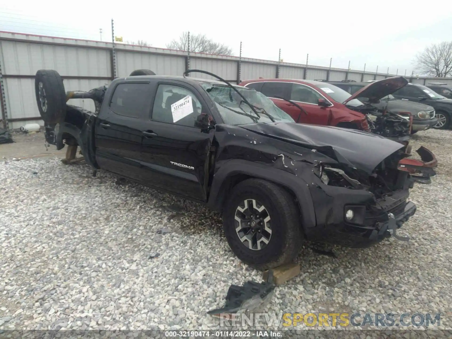 1 Photograph of a damaged car 5TFCZ5AN7KX201804 TOYOTA TACOMA 4WD 2019