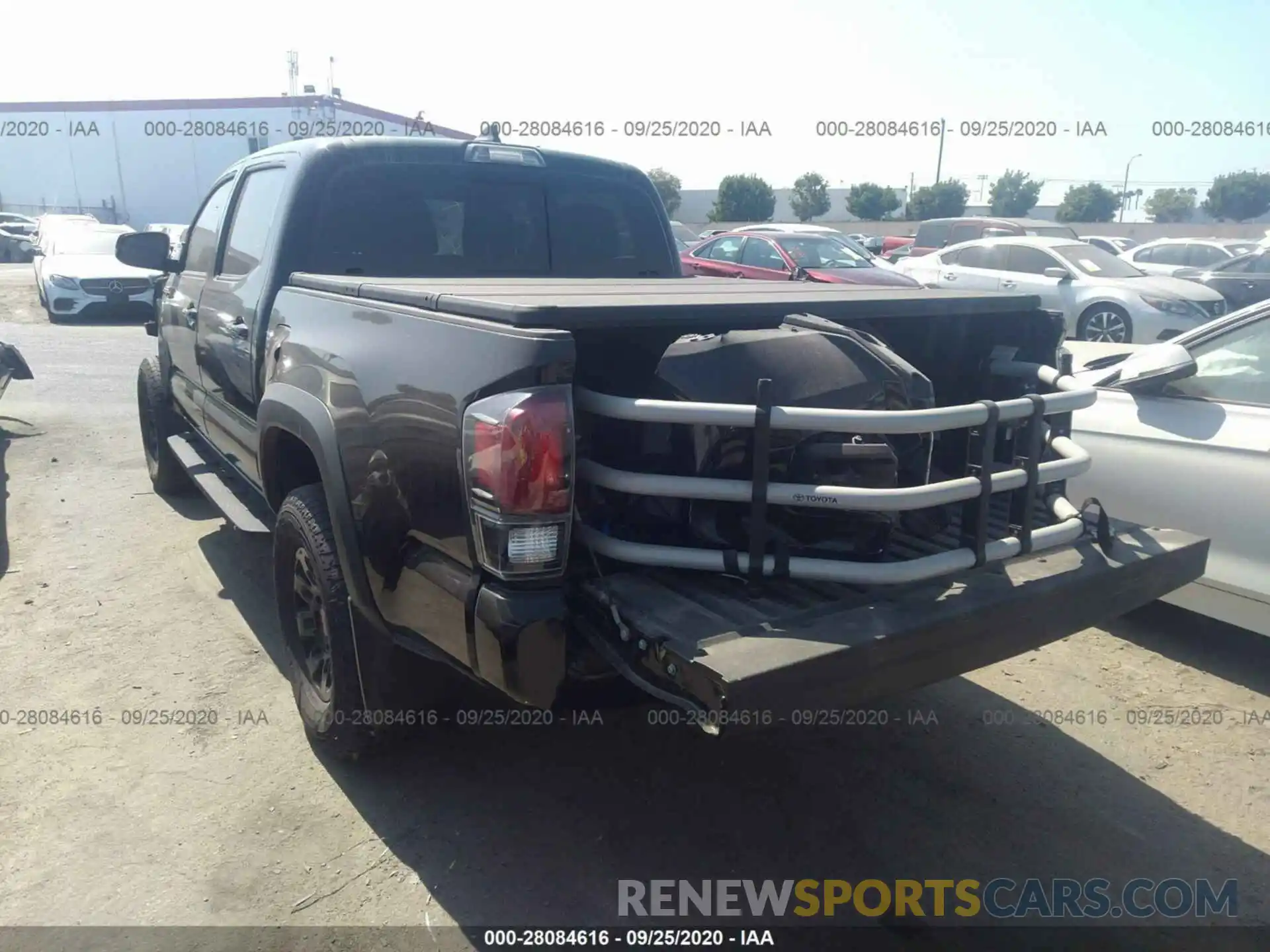 3 Photograph of a damaged car 5TFCZ5AN7KX205822 TOYOTA TACOMA 4WD 2019