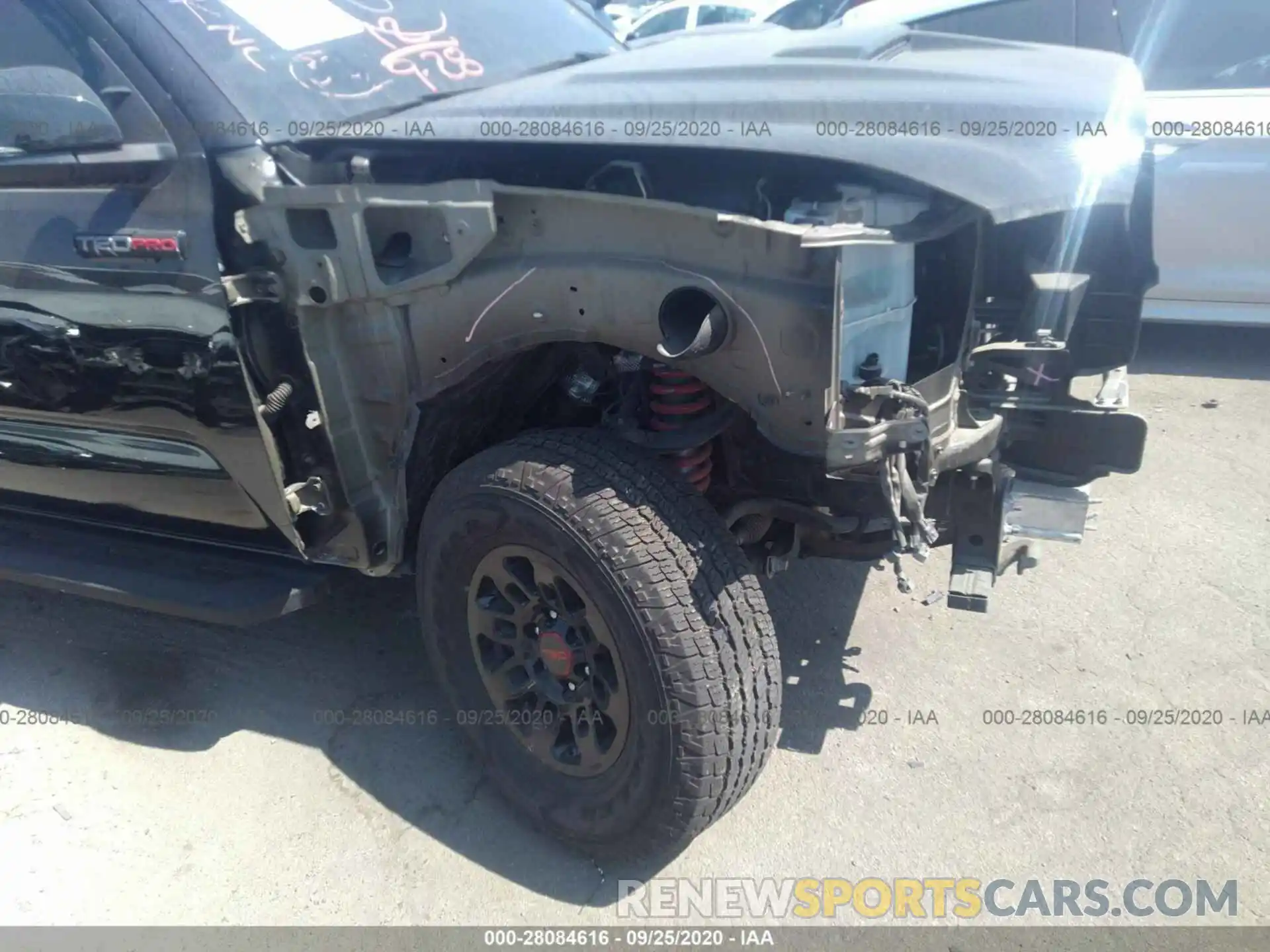 6 Photograph of a damaged car 5TFCZ5AN7KX205822 TOYOTA TACOMA 4WD 2019