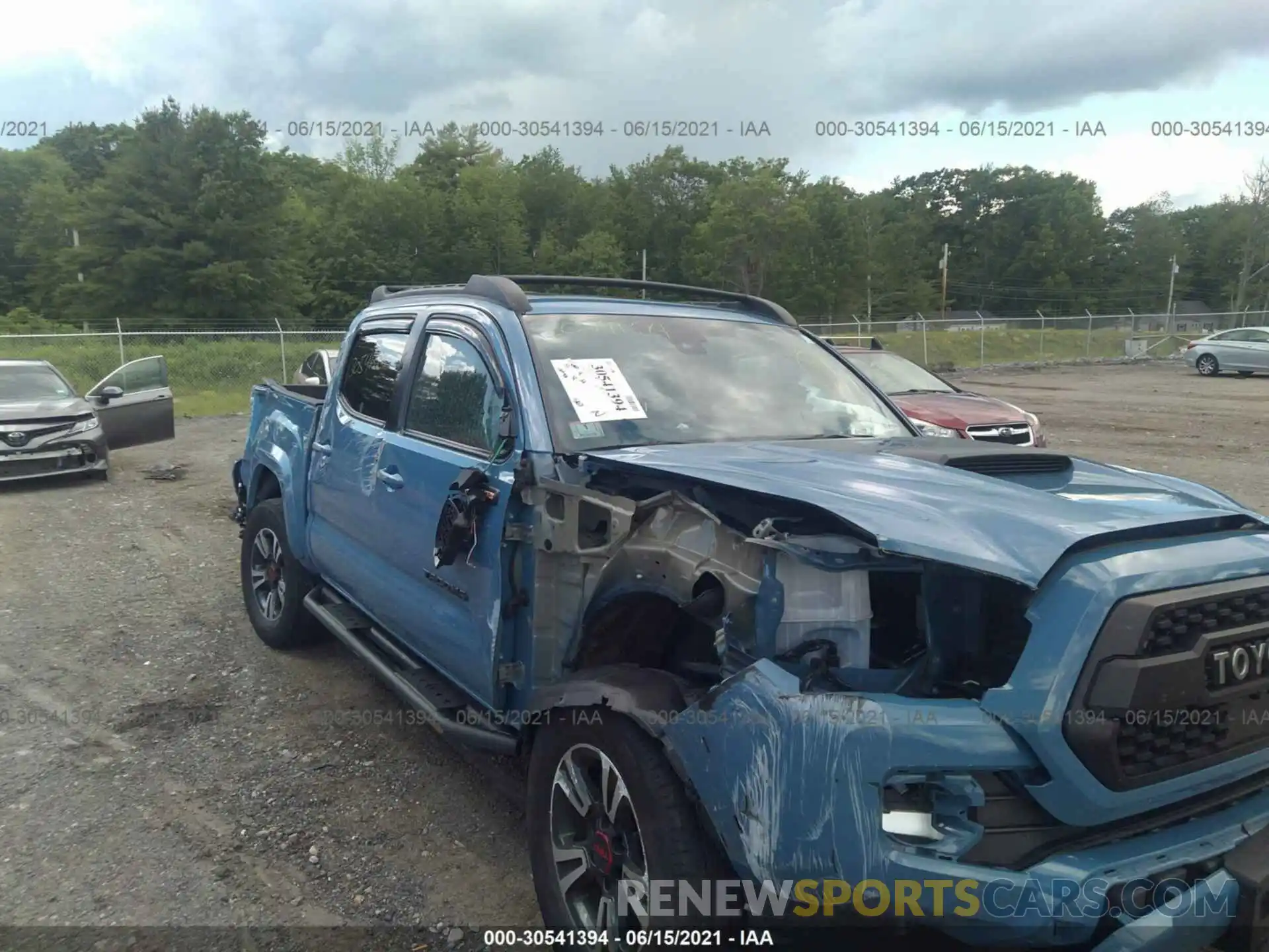 6 Photograph of a damaged car 5TFCZ5AN8KX172488 TOYOTA TACOMA 4WD 2019