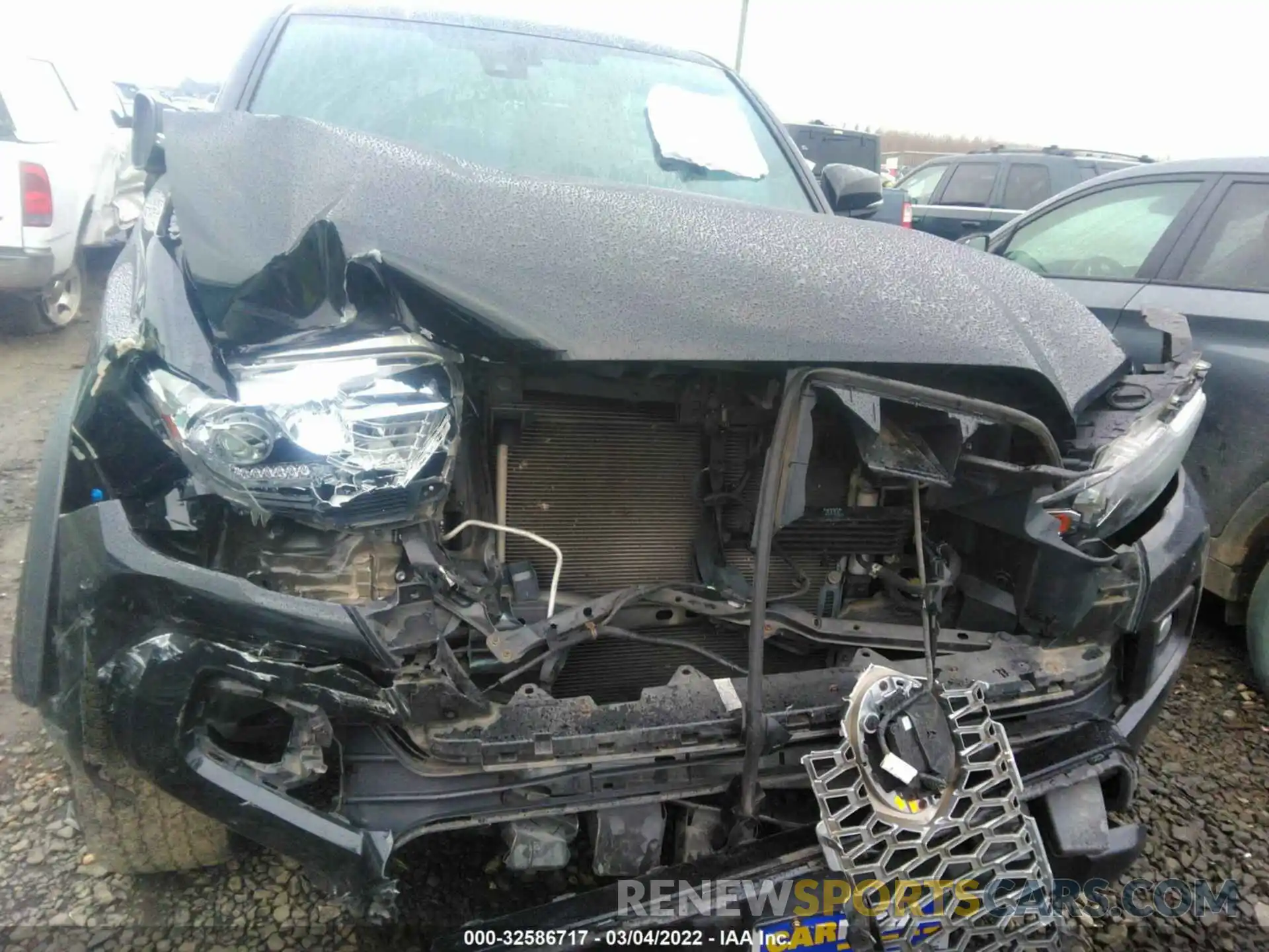 6 Photograph of a damaged car 5TFCZ5AN8KX176752 TOYOTA TACOMA 4WD 2019