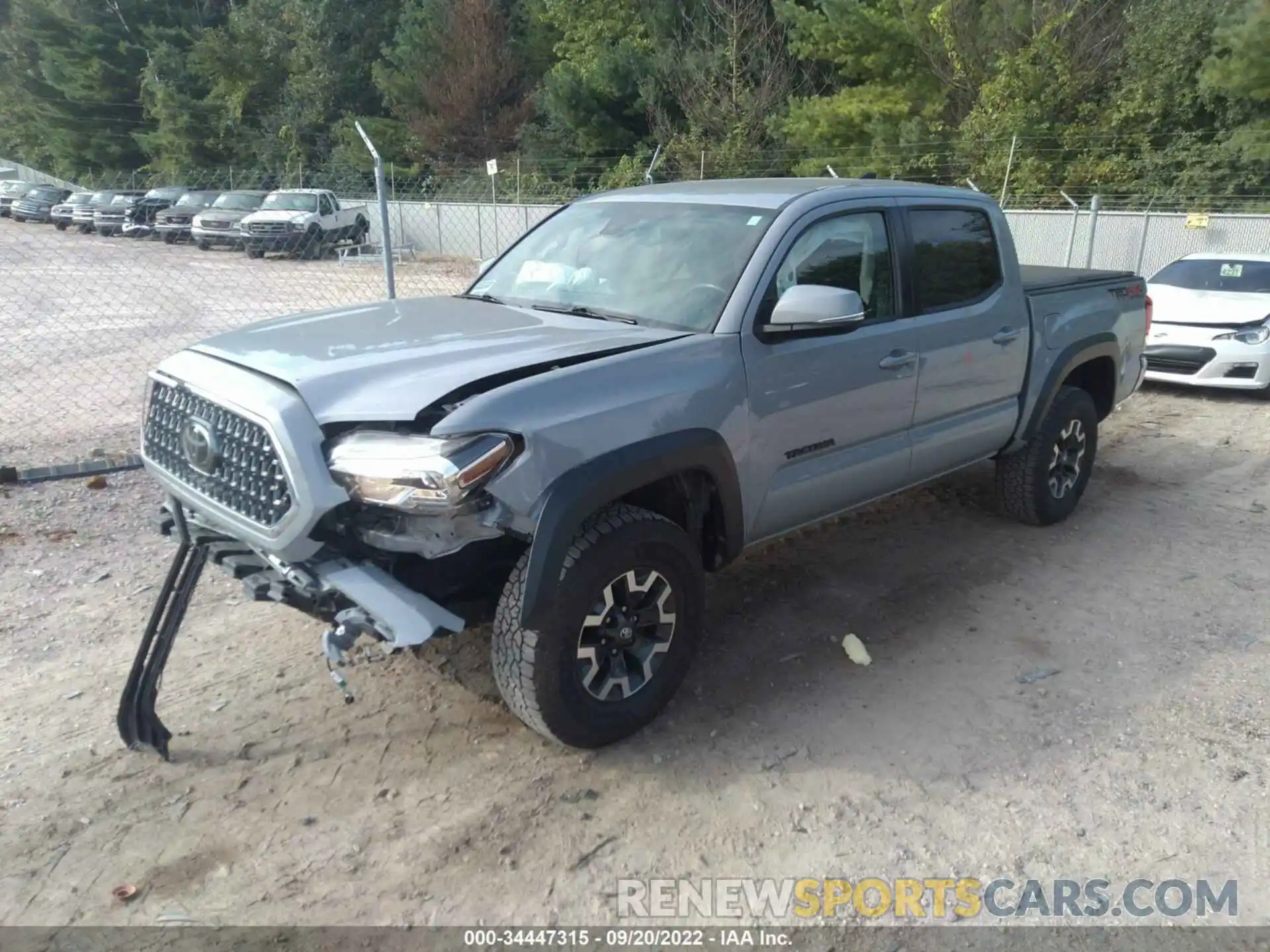 2 Photograph of a damaged car 5TFCZ5AN8KX179294 TOYOTA TACOMA 4WD 2019