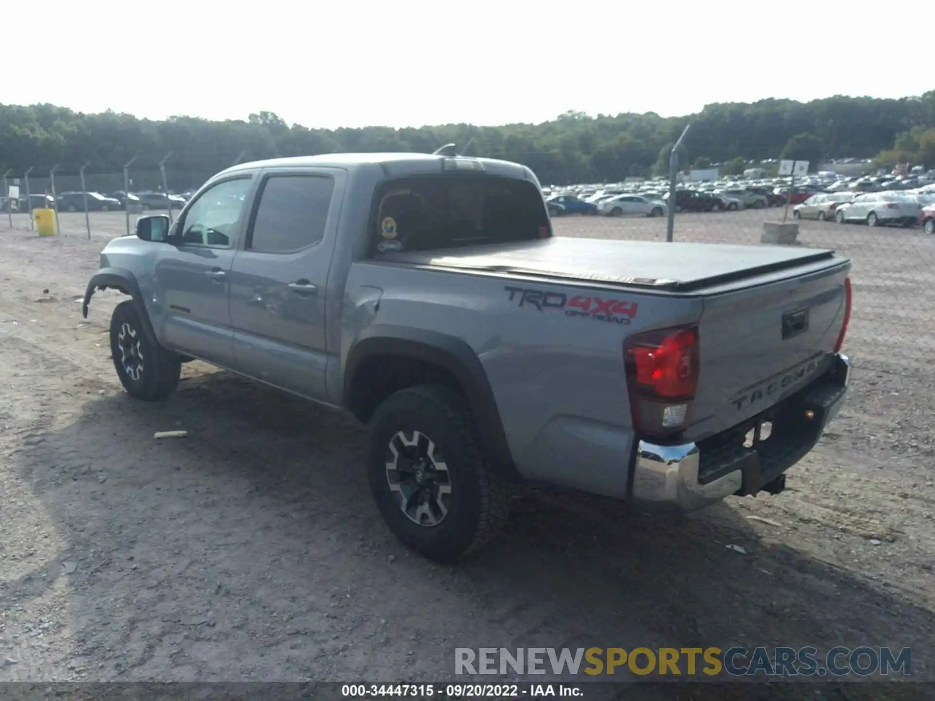 3 Photograph of a damaged car 5TFCZ5AN8KX179294 TOYOTA TACOMA 4WD 2019