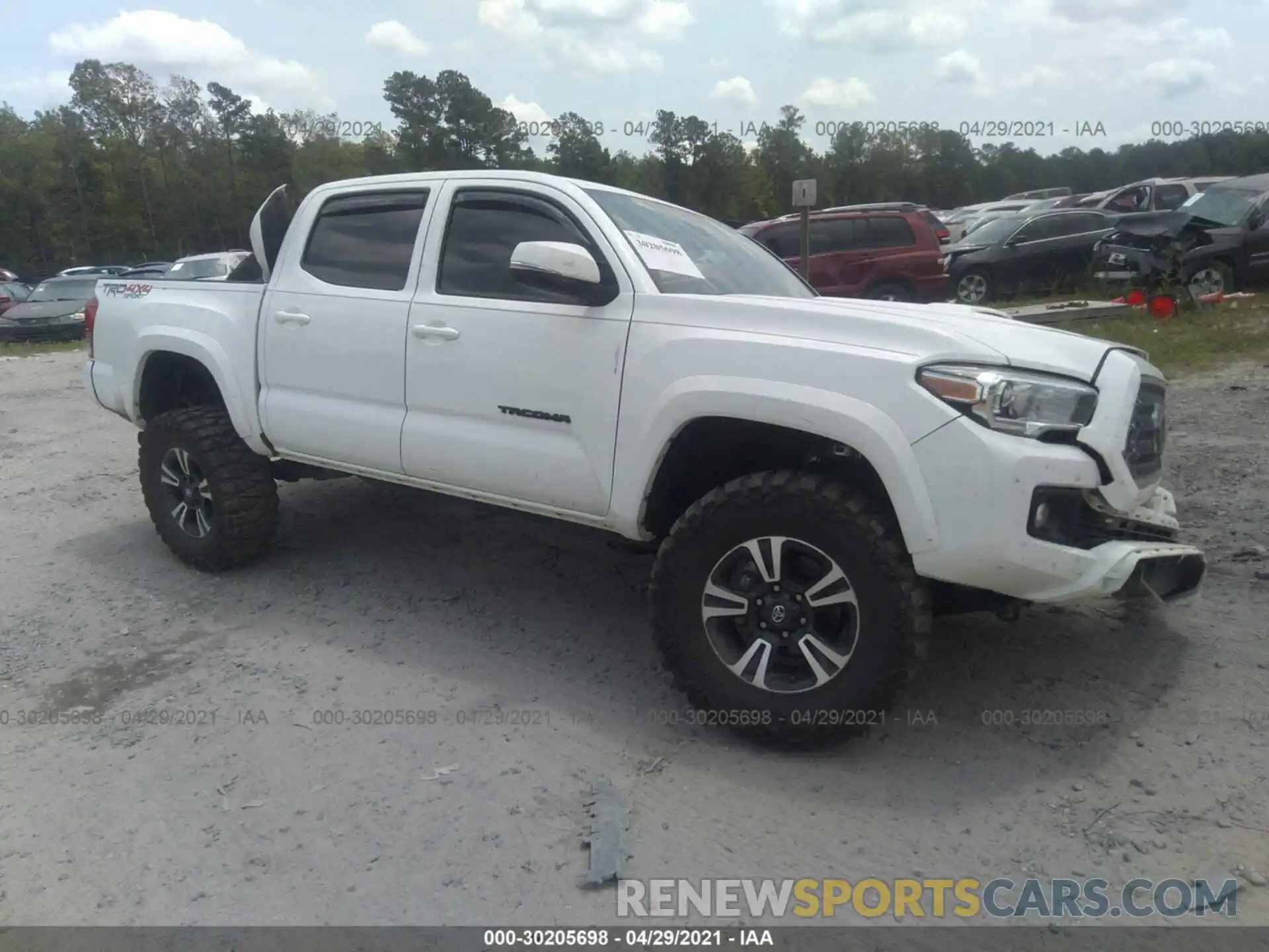 1 Фотография поврежденного автомобиля 5TFCZ5AN8KX188612 TOYOTA TACOMA 4WD 2019