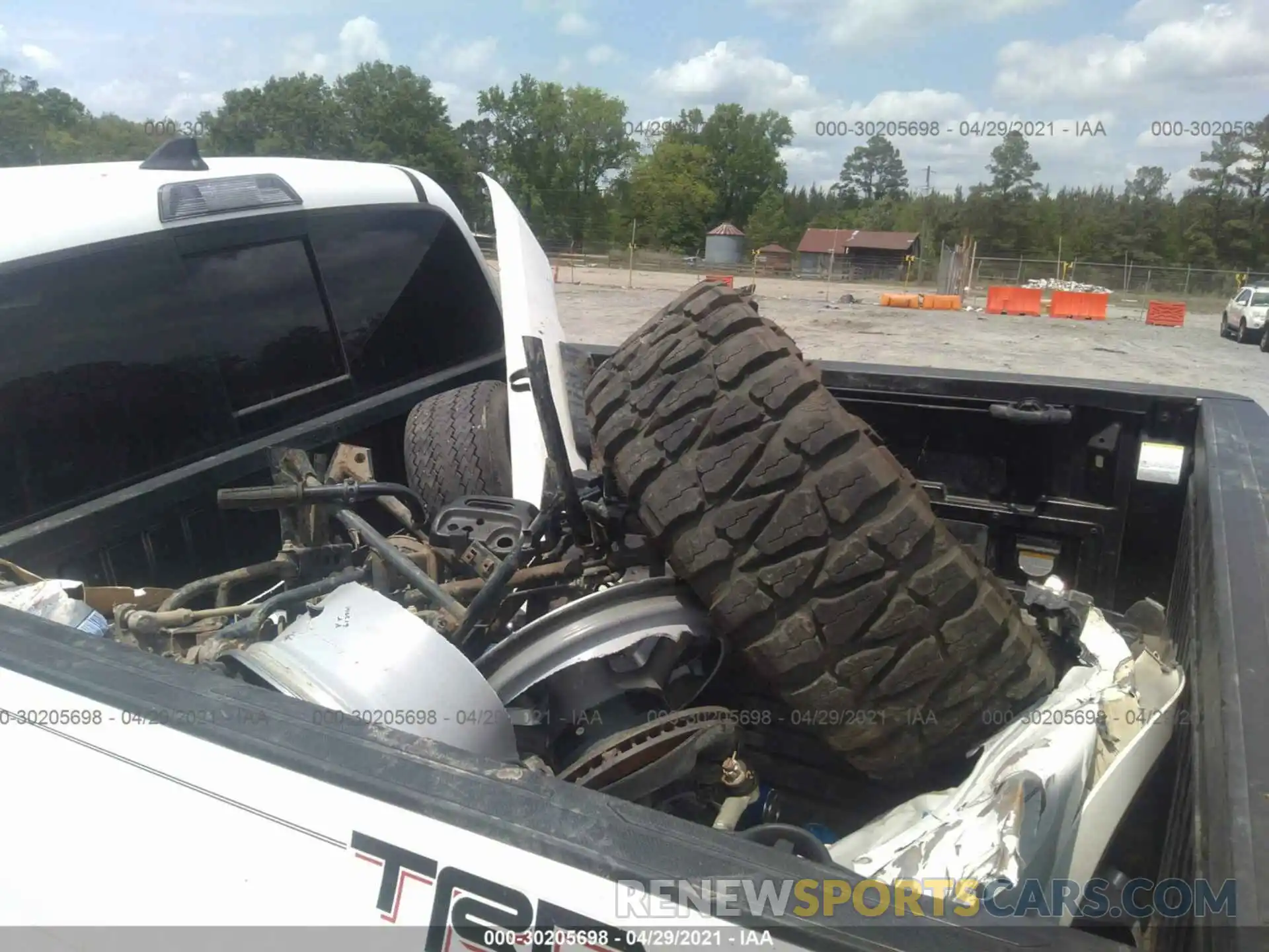 11 Photograph of a damaged car 5TFCZ5AN8KX188612 TOYOTA TACOMA 4WD 2019