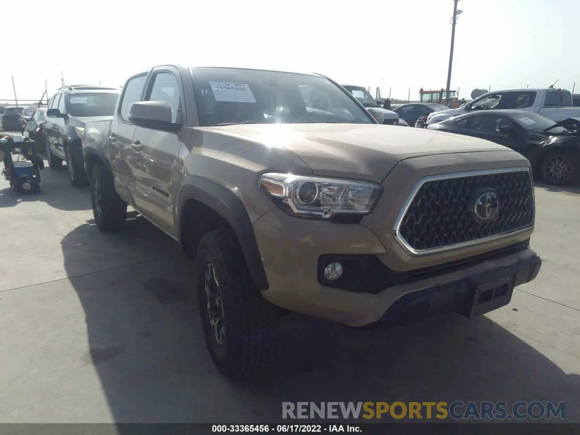 1 Photograph of a damaged car 5TFCZ5AN8KX209667 TOYOTA TACOMA 4WD 2019