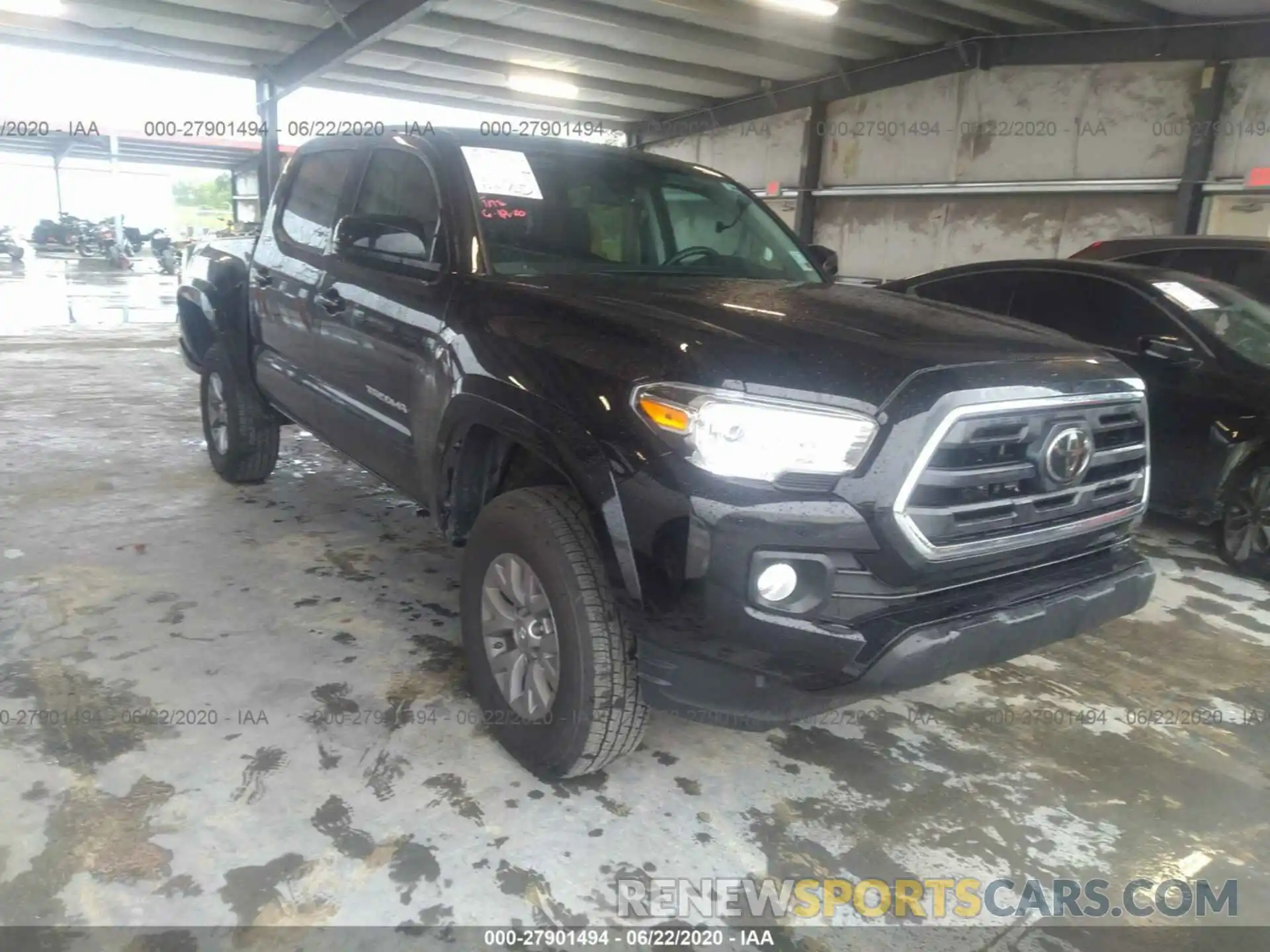 1 Photograph of a damaged car 5TFCZ5AN8KX209801 TOYOTA TACOMA 4WD 2019