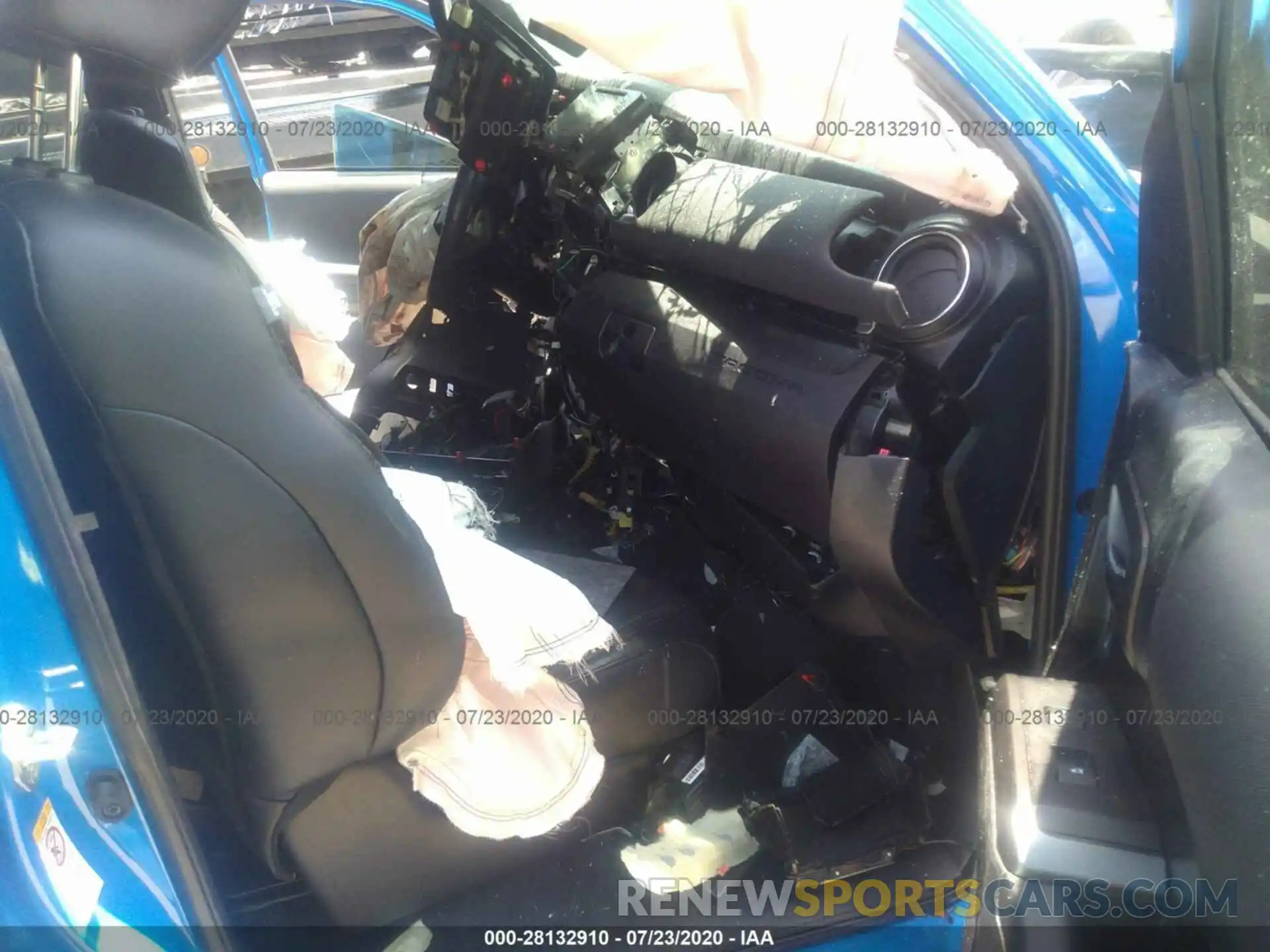 5 Photograph of a damaged car 5TFCZ5AN9KX172712 TOYOTA TACOMA 4WD 2019