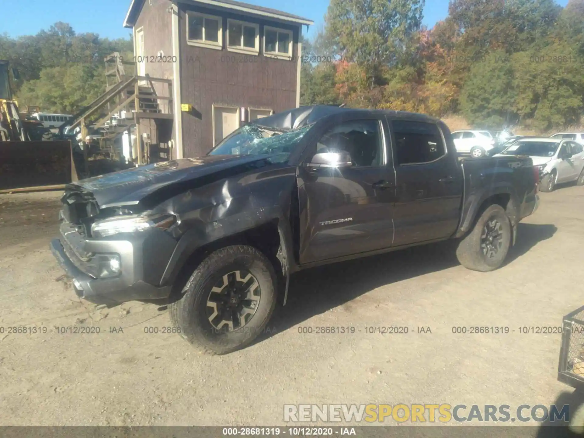 2 Photograph of a damaged car 5TFCZ5AN9KX183287 TOYOTA TACOMA 4WD 2019