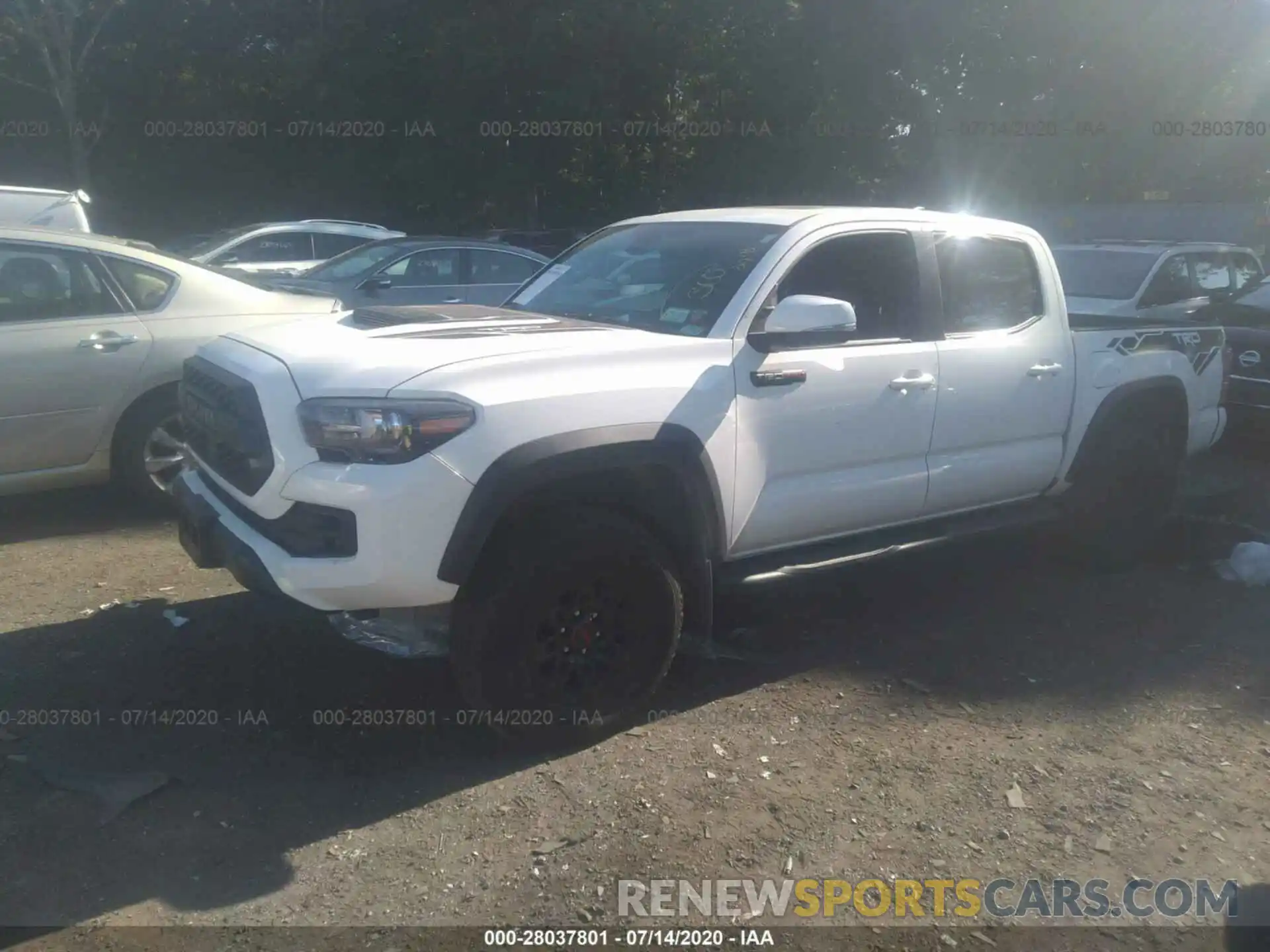 2 Photograph of a damaged car 5TFCZ5AN9KX198453 TOYOTA TACOMA 4WD 2019