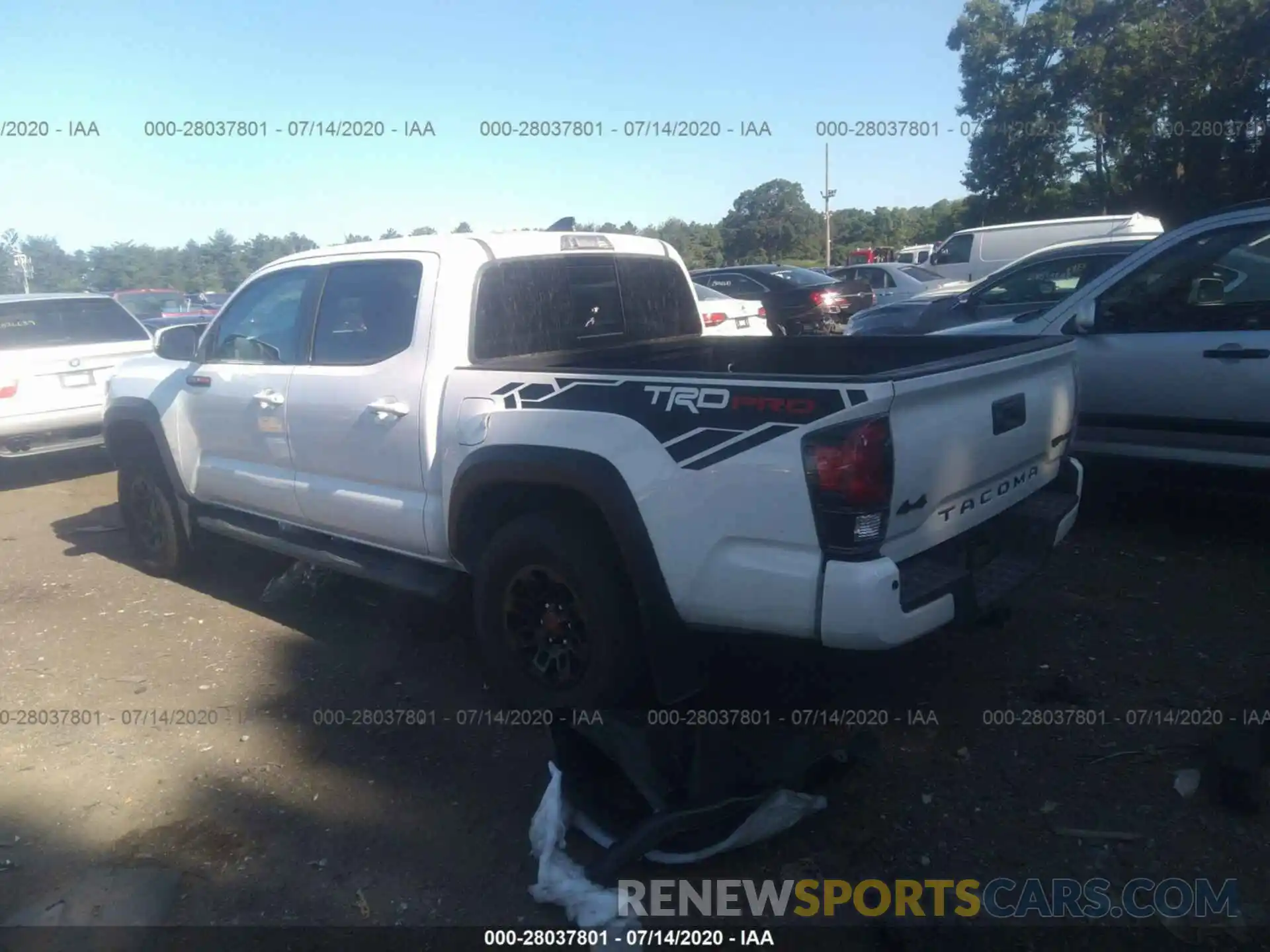 3 Photograph of a damaged car 5TFCZ5AN9KX198453 TOYOTA TACOMA 4WD 2019