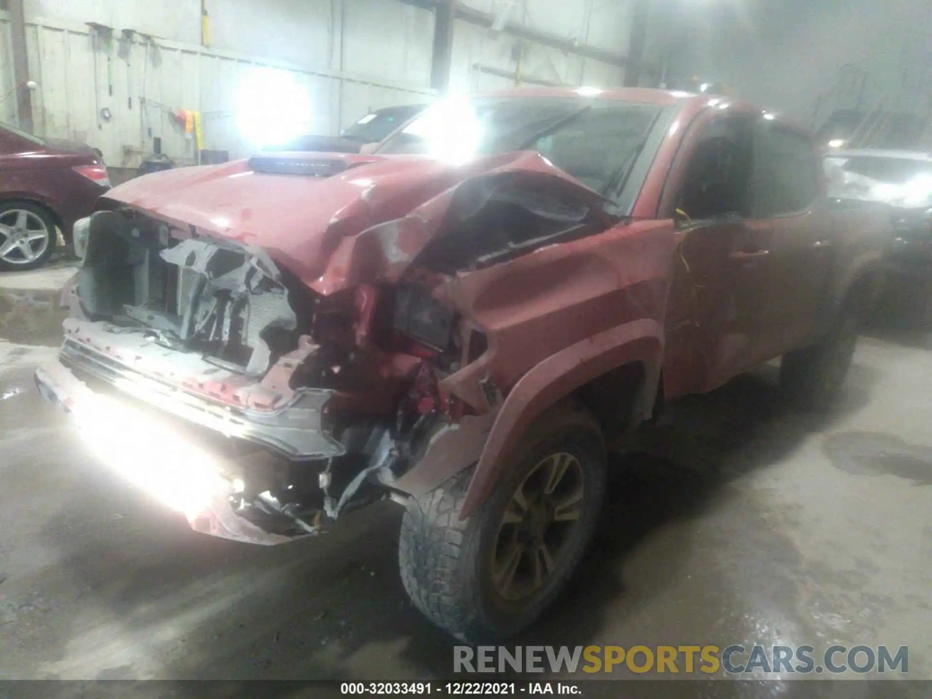 6 Photograph of a damaged car 5TFCZ5AN9KX208351 TOYOTA TACOMA 4WD 2019