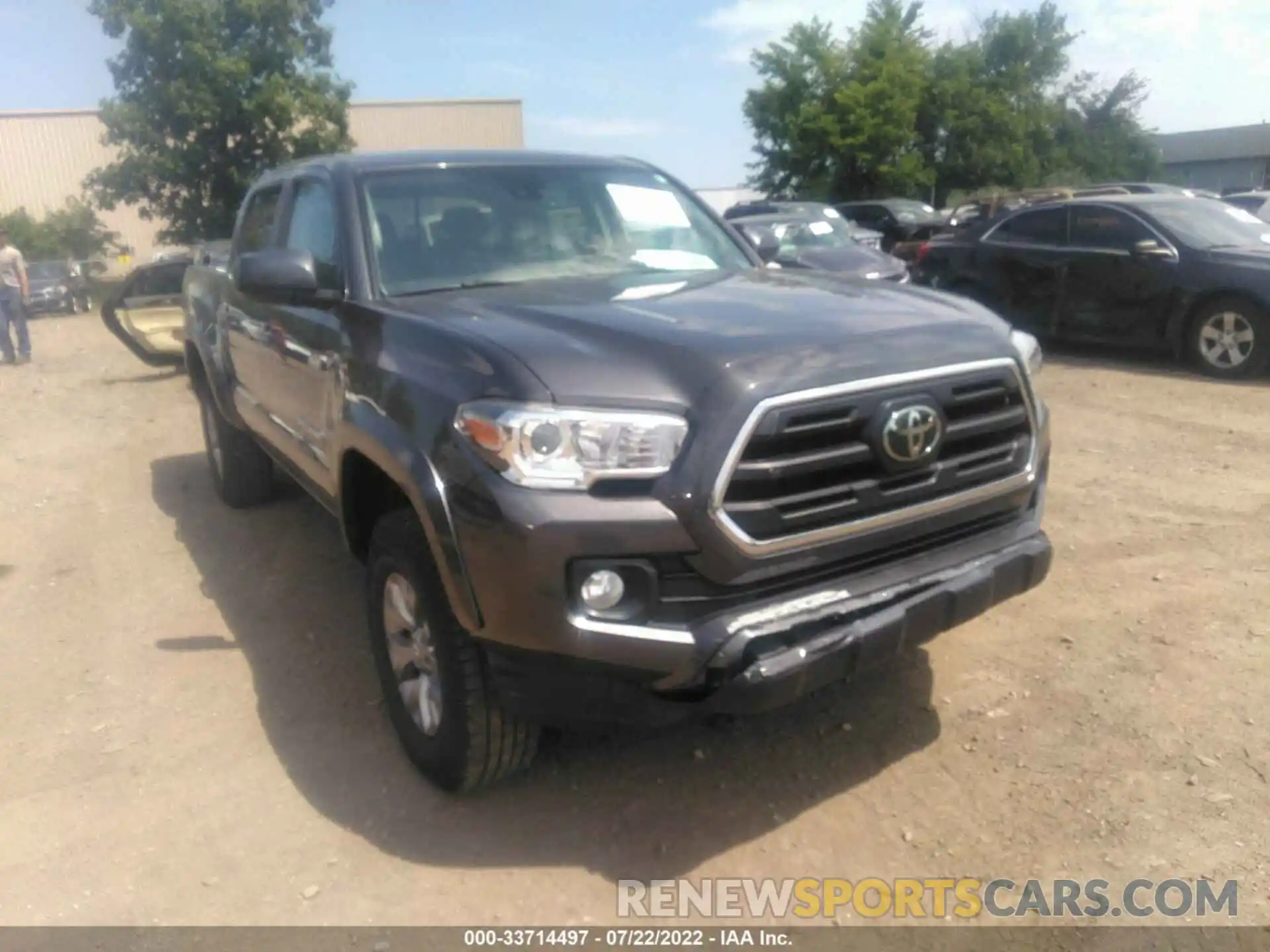 1 Photograph of a damaged car 5TFCZ5ANXKX168426 TOYOTA TACOMA 4WD 2019