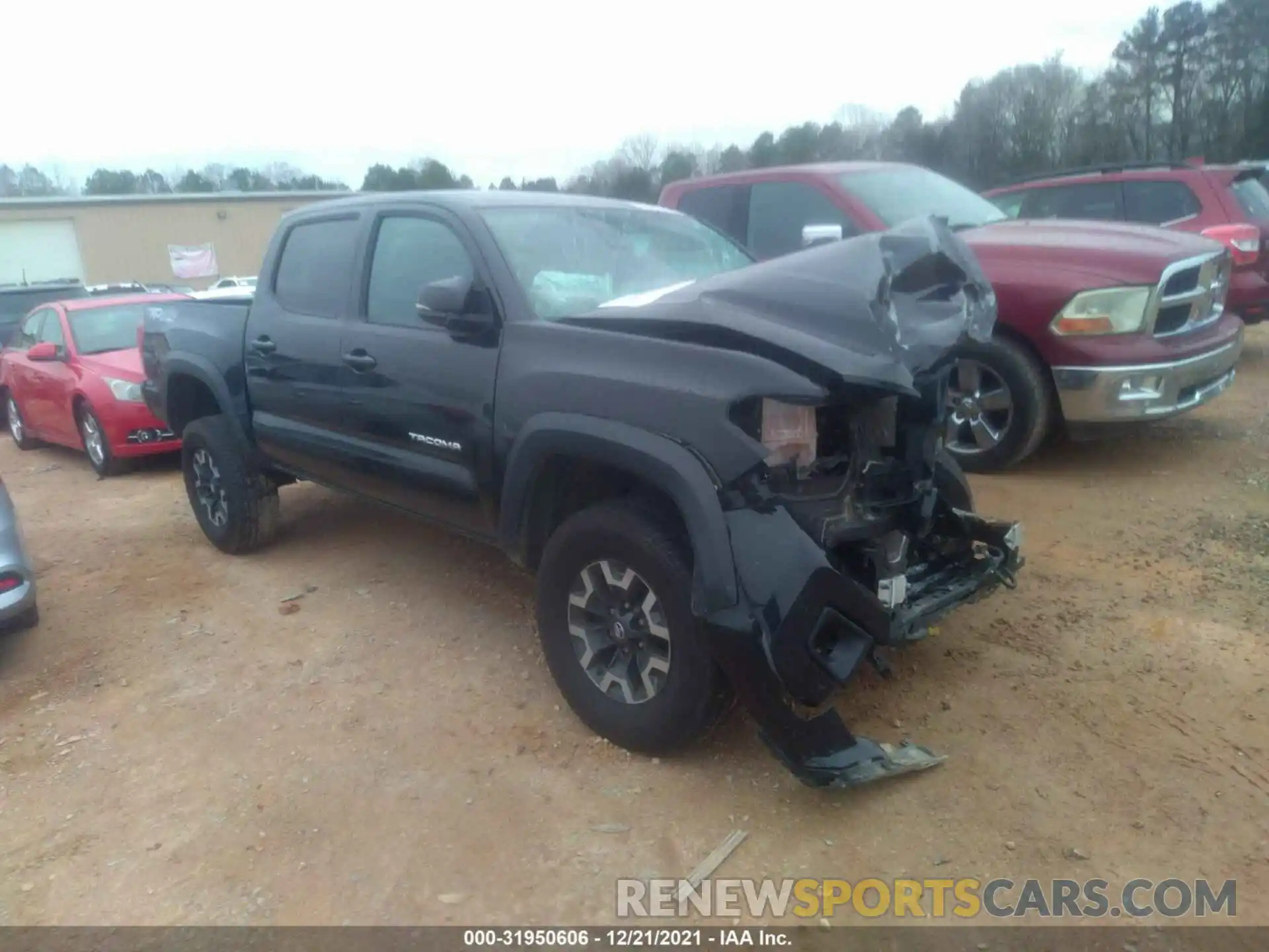 1 Photograph of a damaged car 5TFCZ5ANXKX169253 TOYOTA TACOMA 4WD 2019