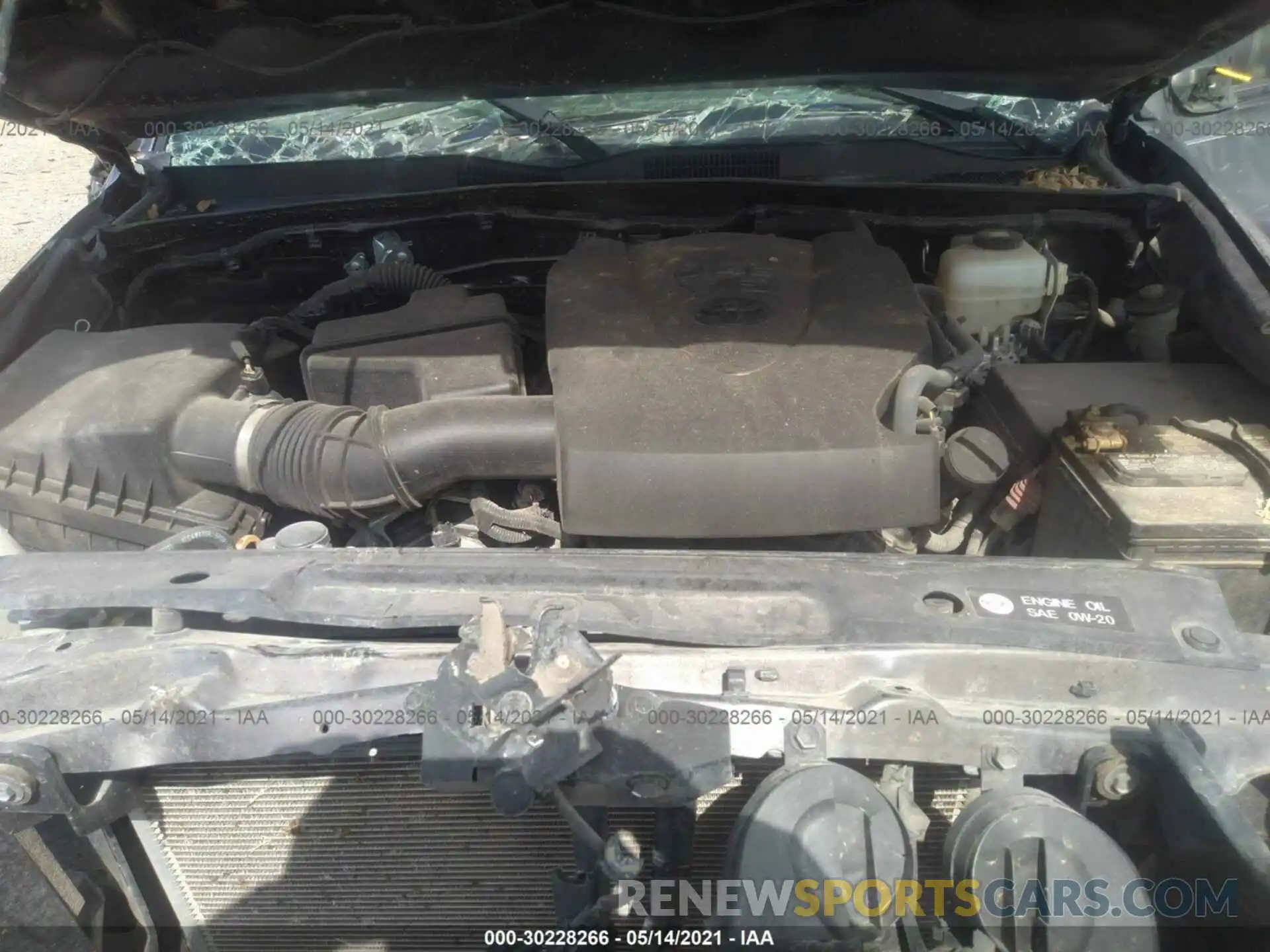 10 Photograph of a damaged car 5TFCZ5ANXKX174078 TOYOTA TACOMA 4WD 2019