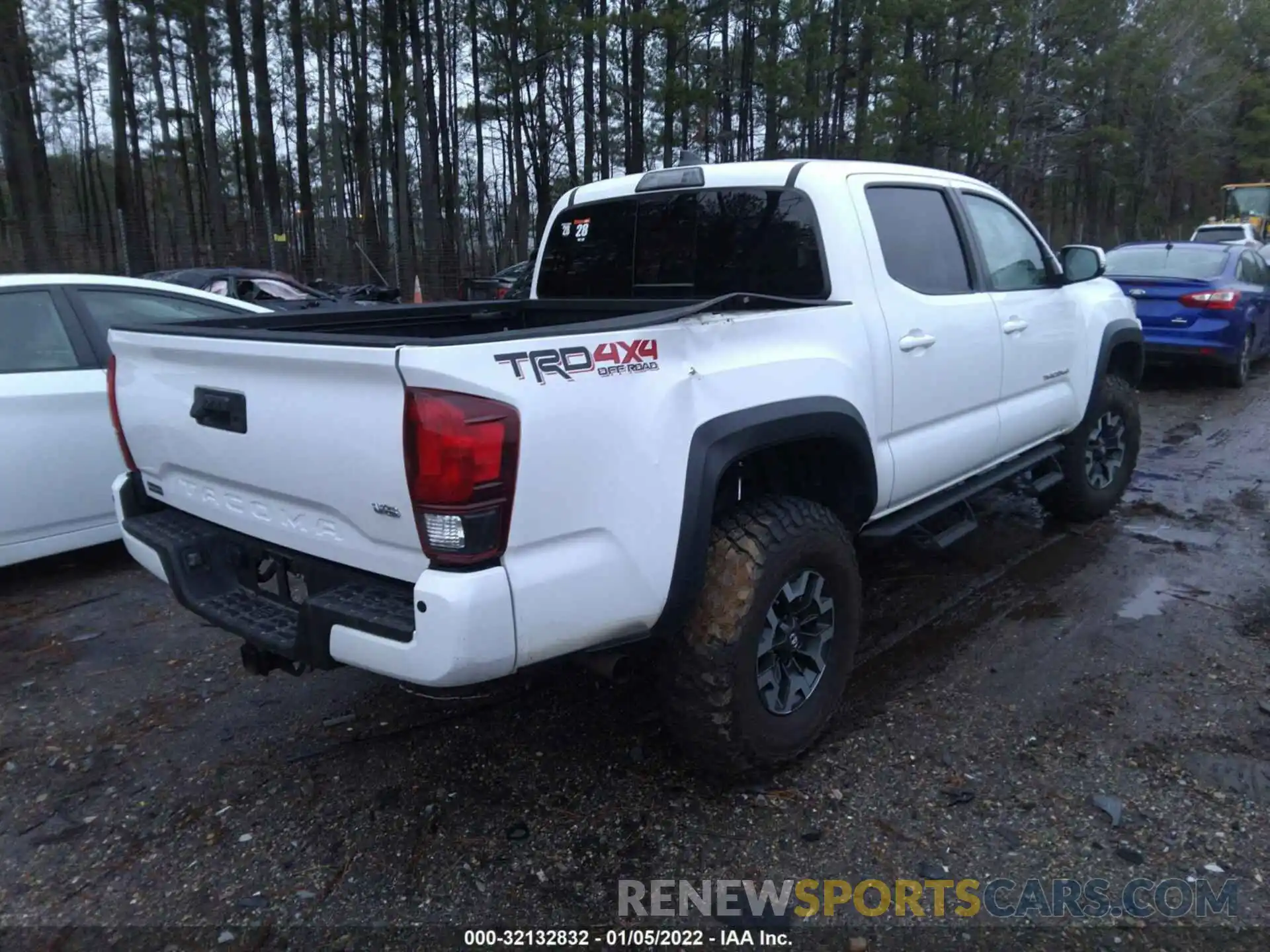 4 Фотография поврежденного автомобиля 5TFCZ5ANXKX182391 TOYOTA TACOMA 4WD 2019