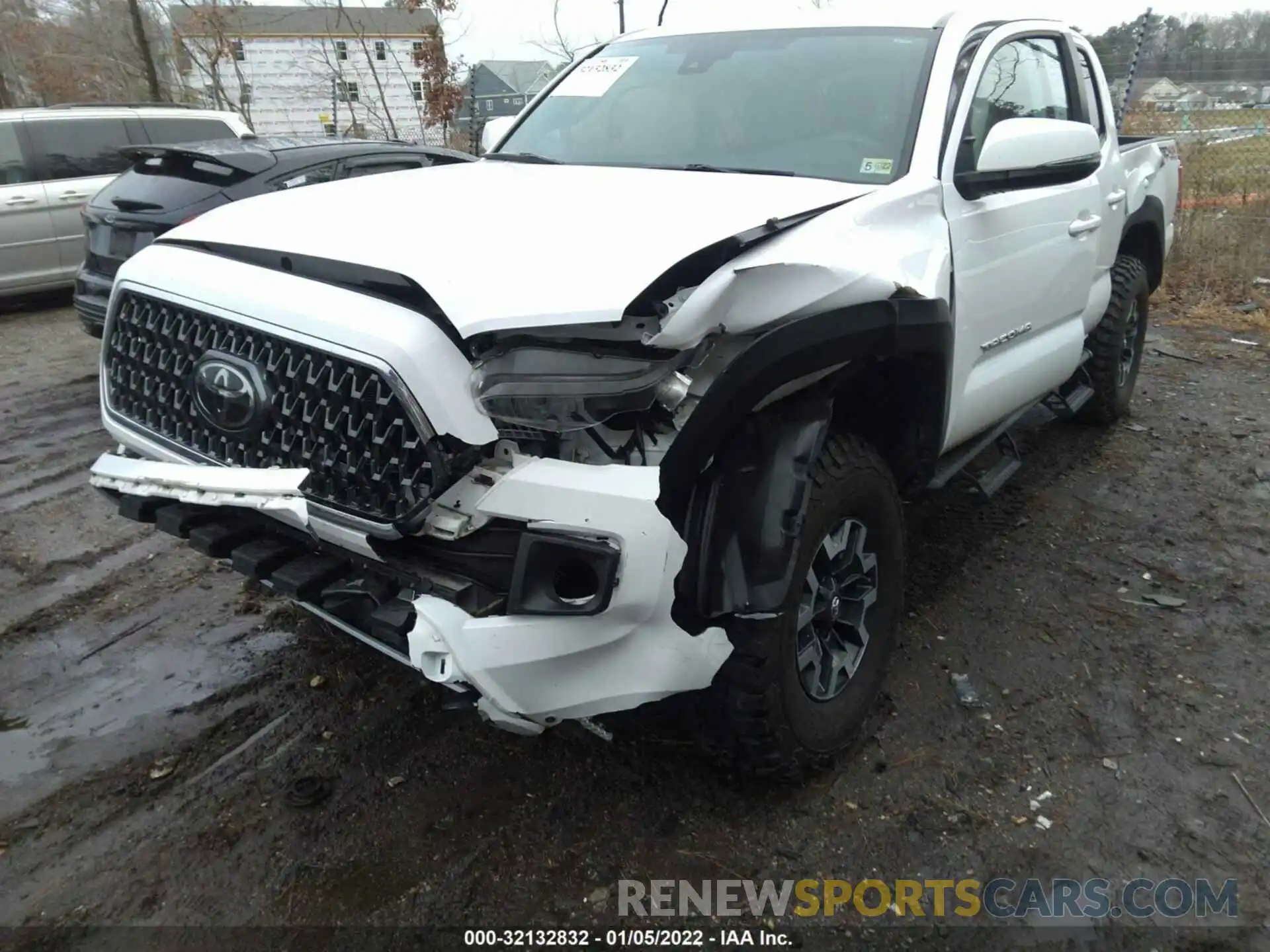 6 Фотография поврежденного автомобиля 5TFCZ5ANXKX182391 TOYOTA TACOMA 4WD 2019