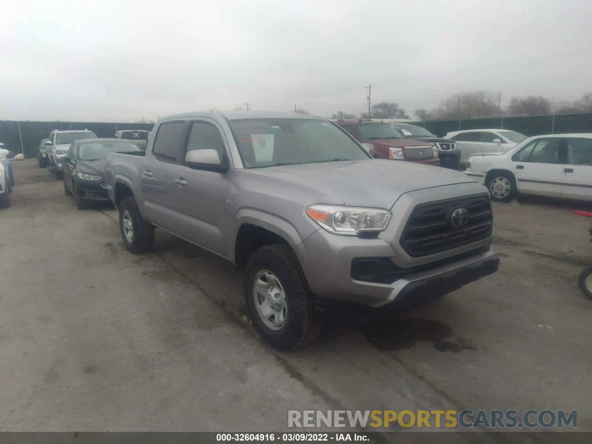 1 Photograph of a damaged car 5TFCZ5ANXKX184514 TOYOTA TACOMA 4WD 2019