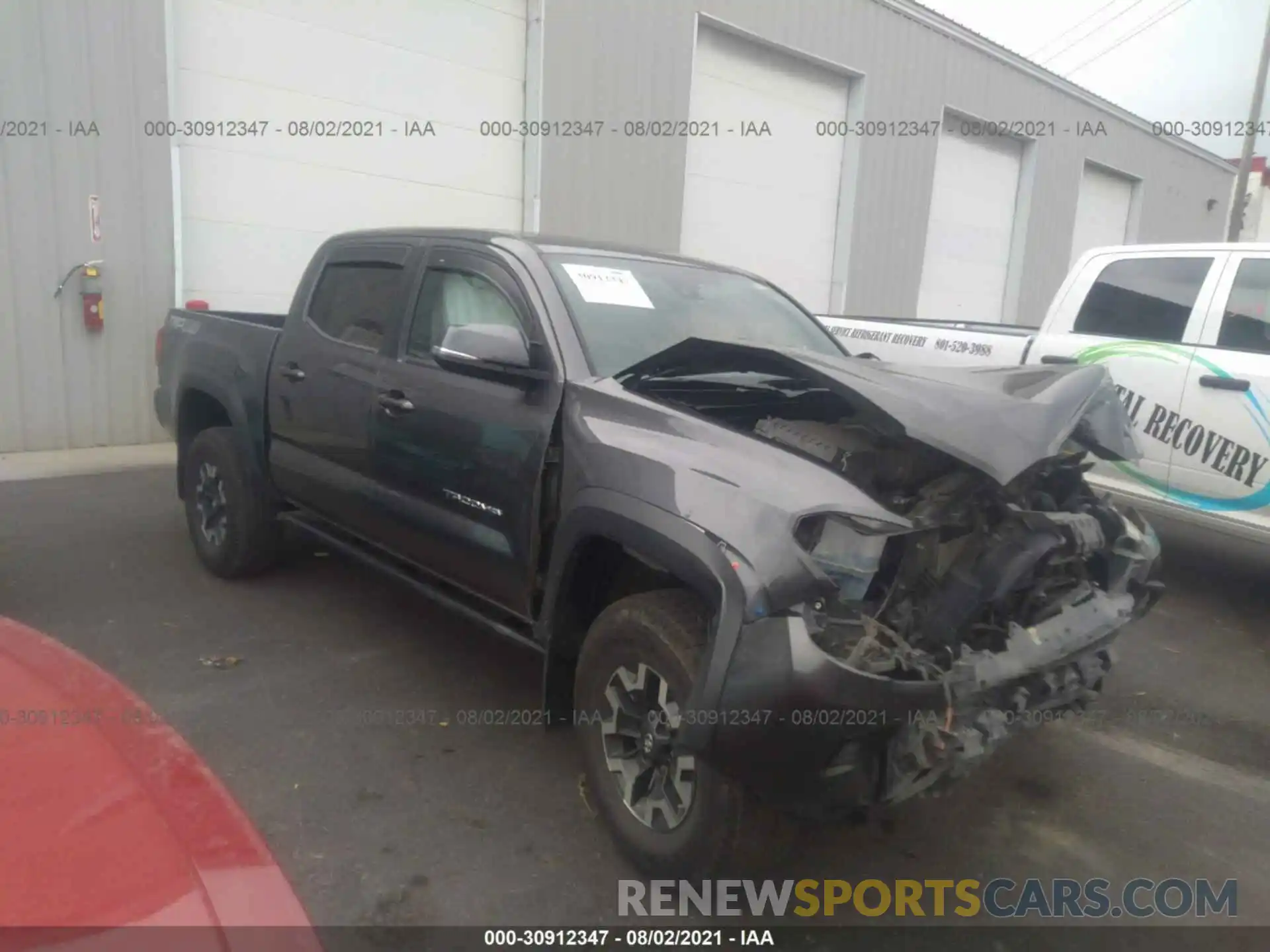 1 Photograph of a damaged car 5TFCZ5ANXKX185968 TOYOTA TACOMA 4WD 2019