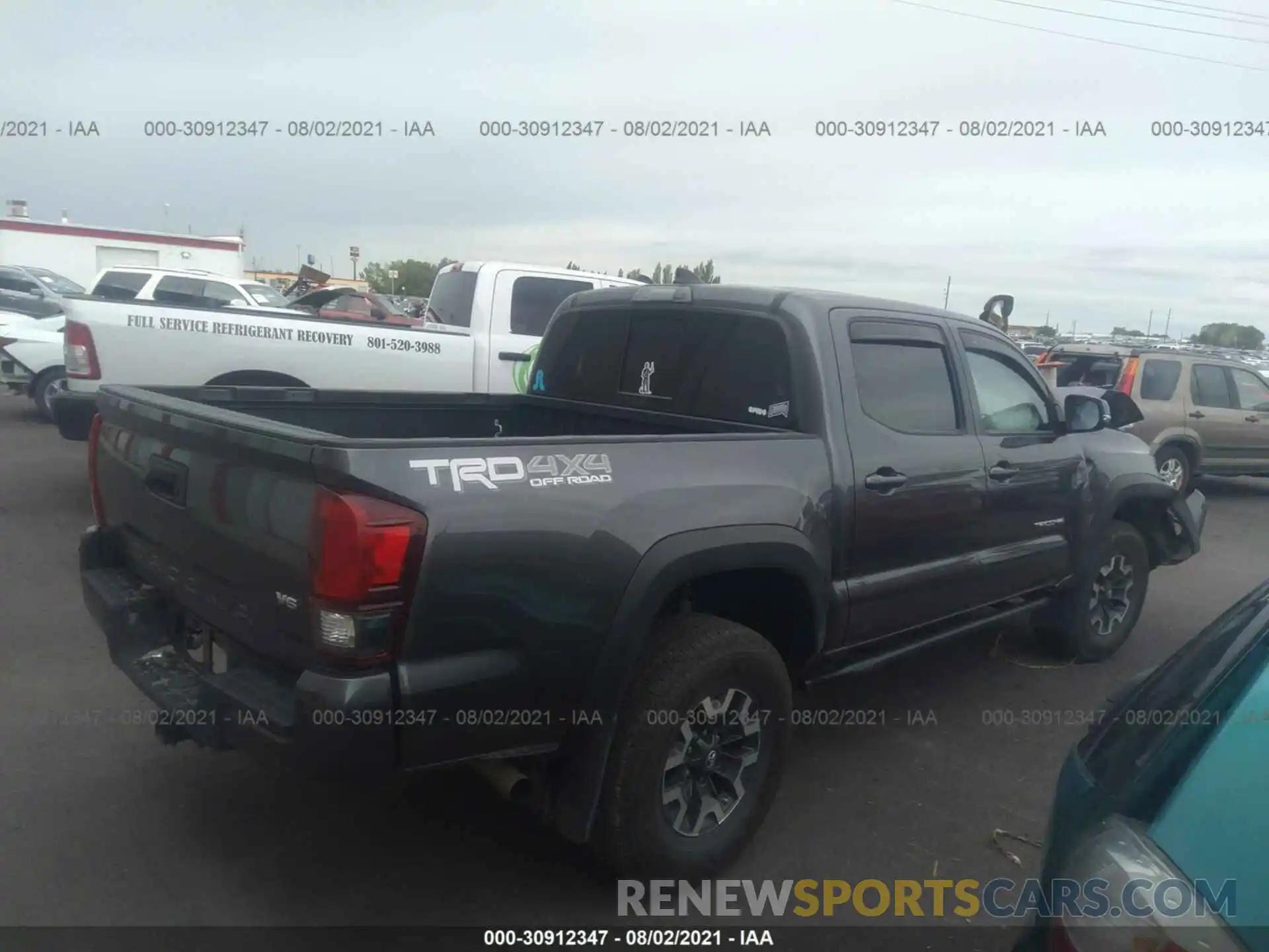 4 Фотография поврежденного автомобиля 5TFCZ5ANXKX185968 TOYOTA TACOMA 4WD 2019