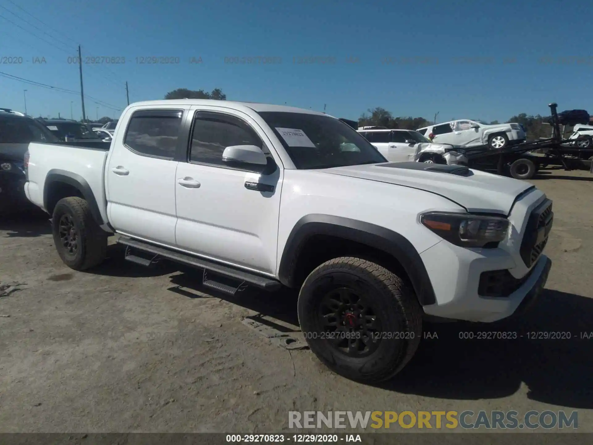 1 Photograph of a damaged car 5TFCZ5ANXKX209640 TOYOTA TACOMA 4WD 2019