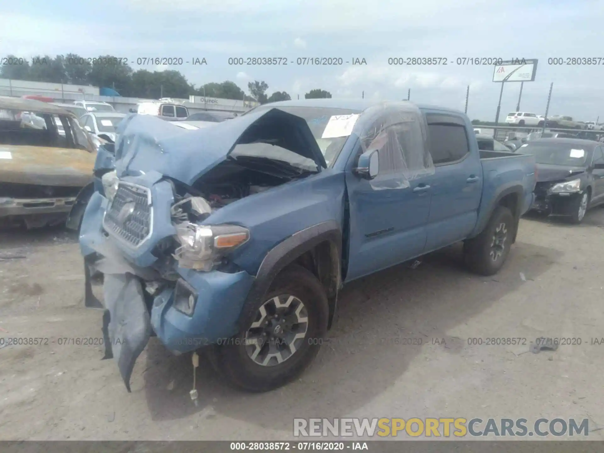 2 Фотография поврежденного автомобиля 5TFCZ5ANXKX210223 TOYOTA TACOMA 4WD 2019