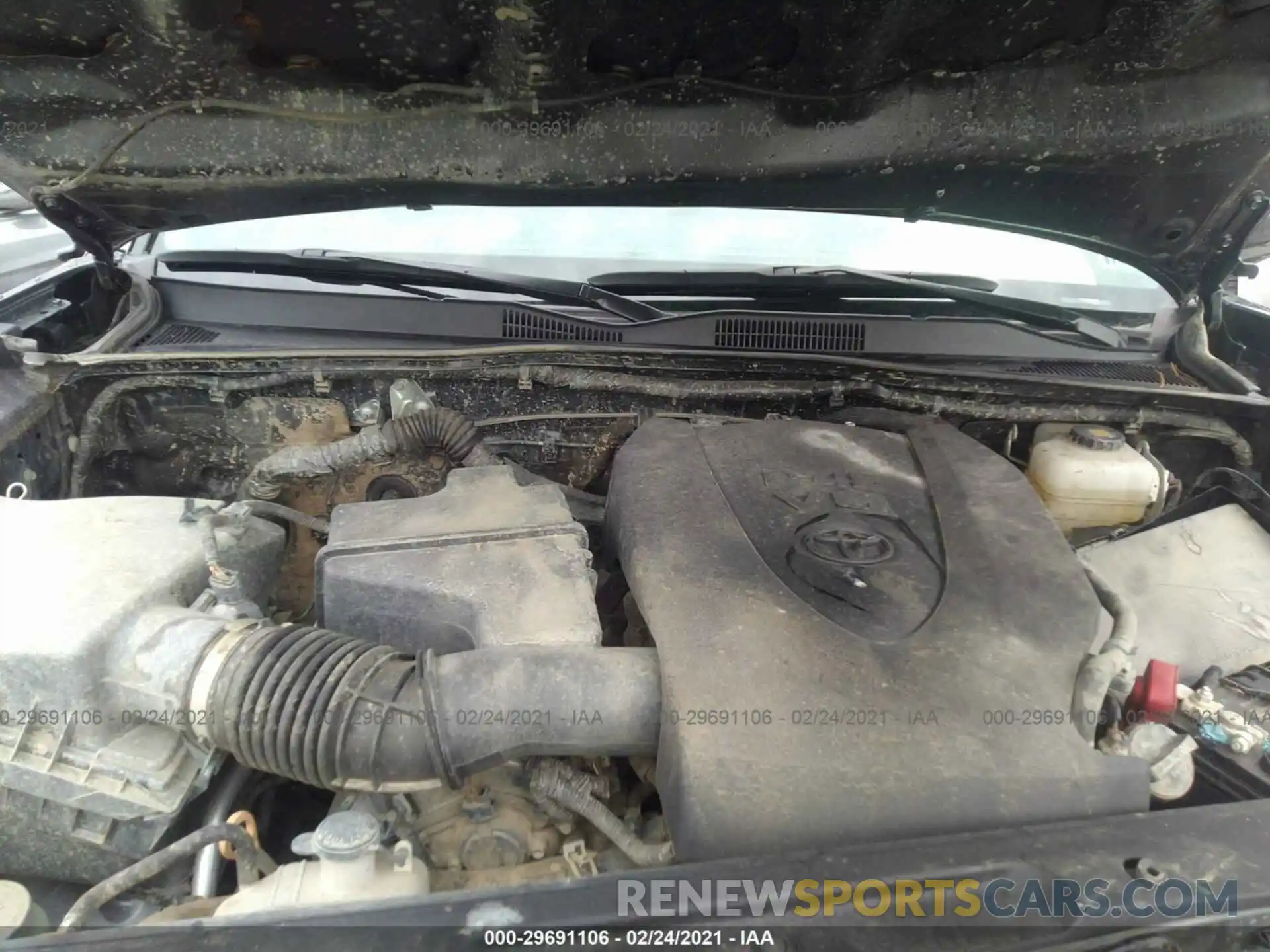 10 Photograph of a damaged car 5TFCZ5ANXKX210321 TOYOTA TACOMA 4WD 2019