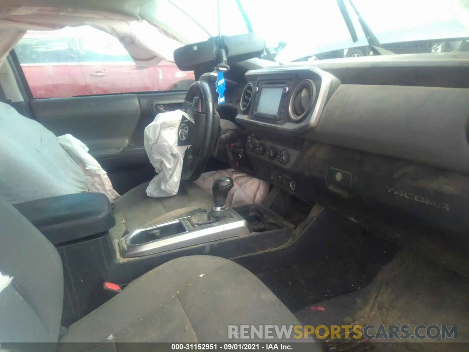 5 Photograph of a damaged car 5TFCZ5ANXKX210822 TOYOTA TACOMA 4WD 2019