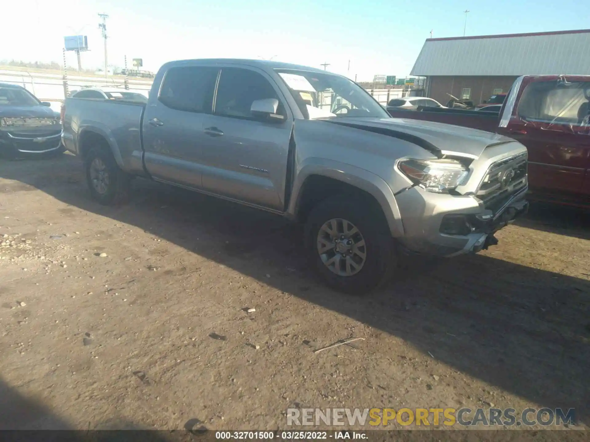 1 Photograph of a damaged car 5TFDZ5BN0KX043146 TOYOTA TACOMA 4WD 2019