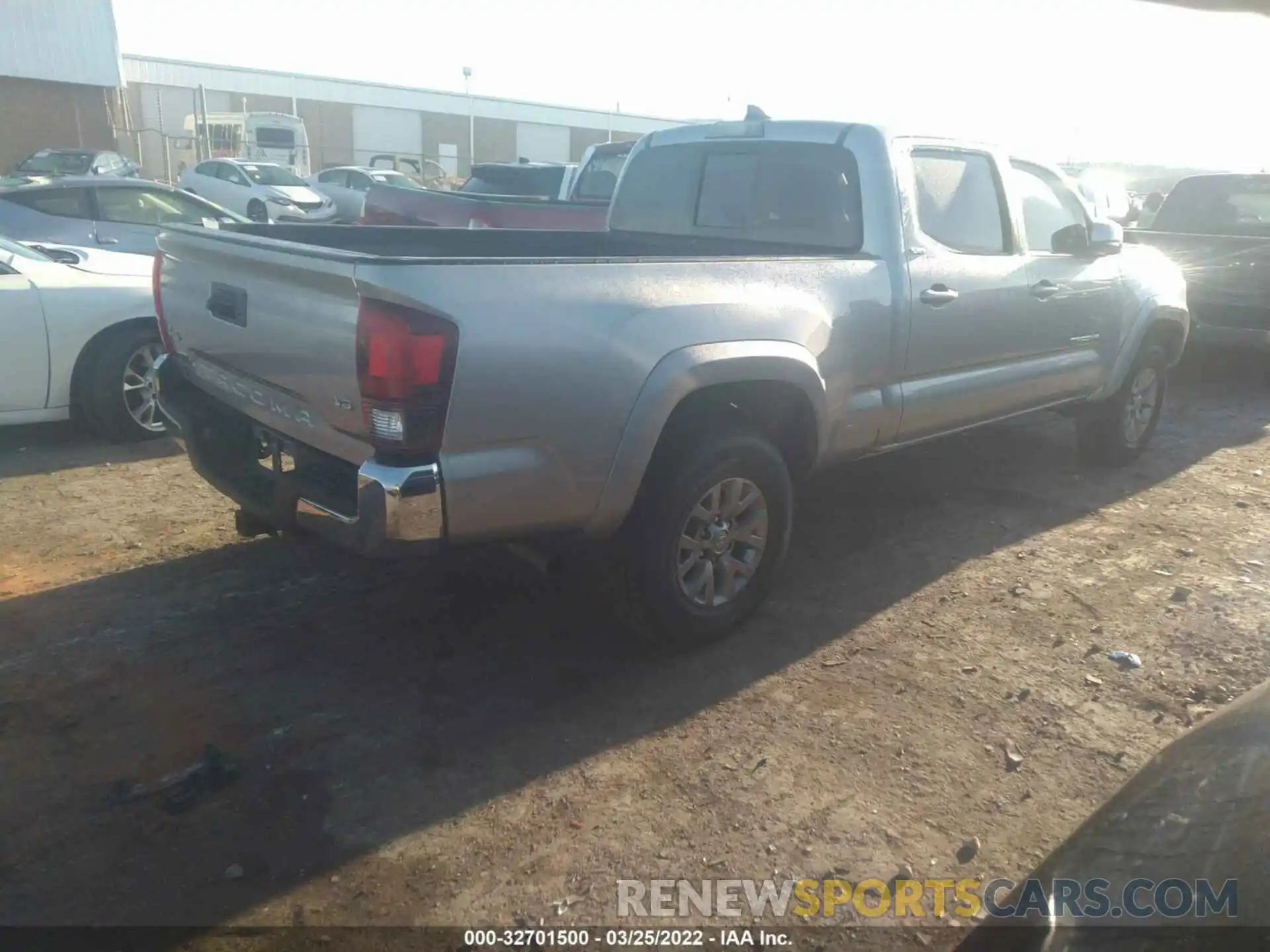 4 Фотография поврежденного автомобиля 5TFDZ5BN0KX043146 TOYOTA TACOMA 4WD 2019