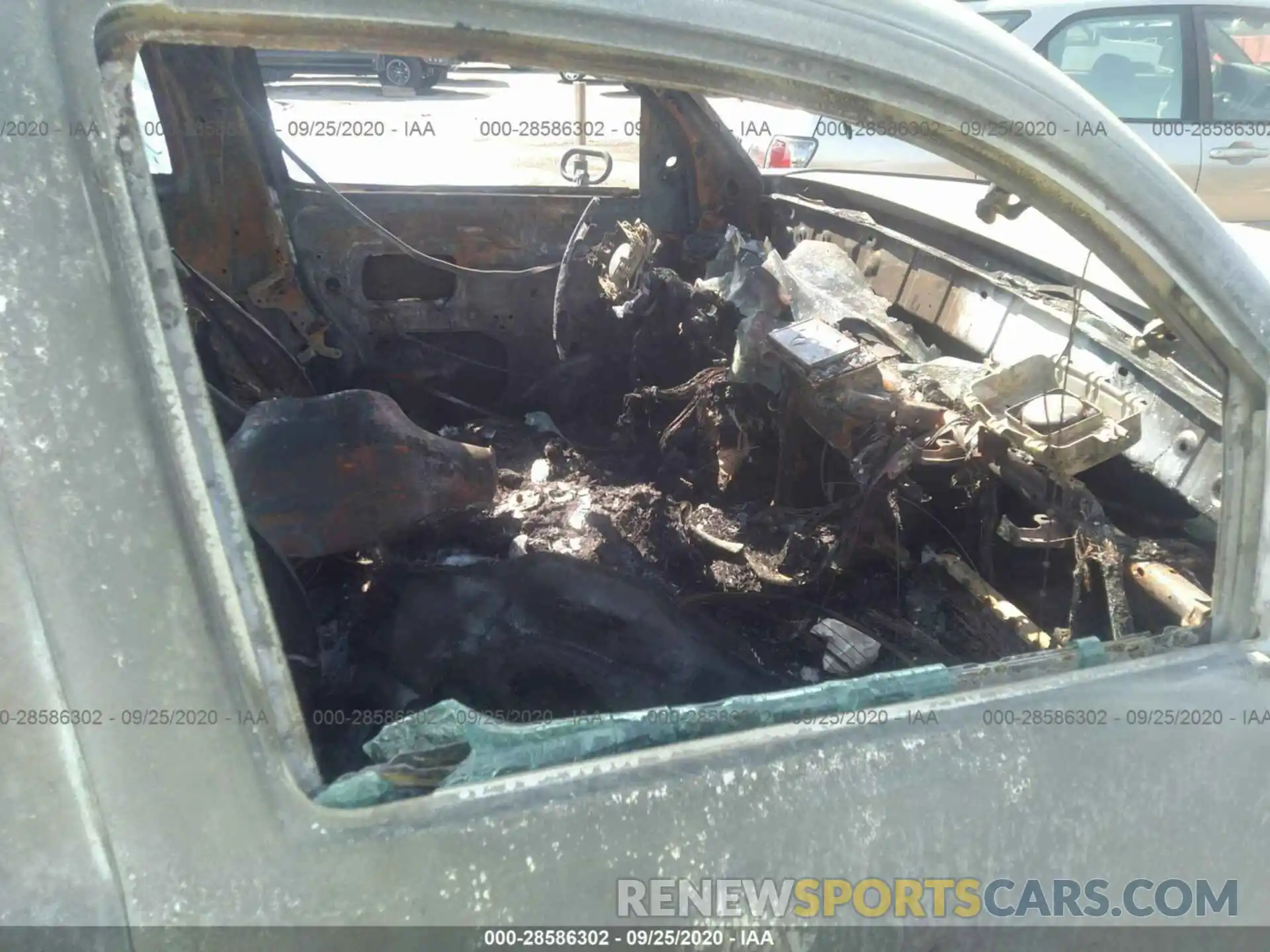 5 Photograph of a damaged car 5TFSX5EN0KX066323 TOYOTA TACOMA 4WD 2019