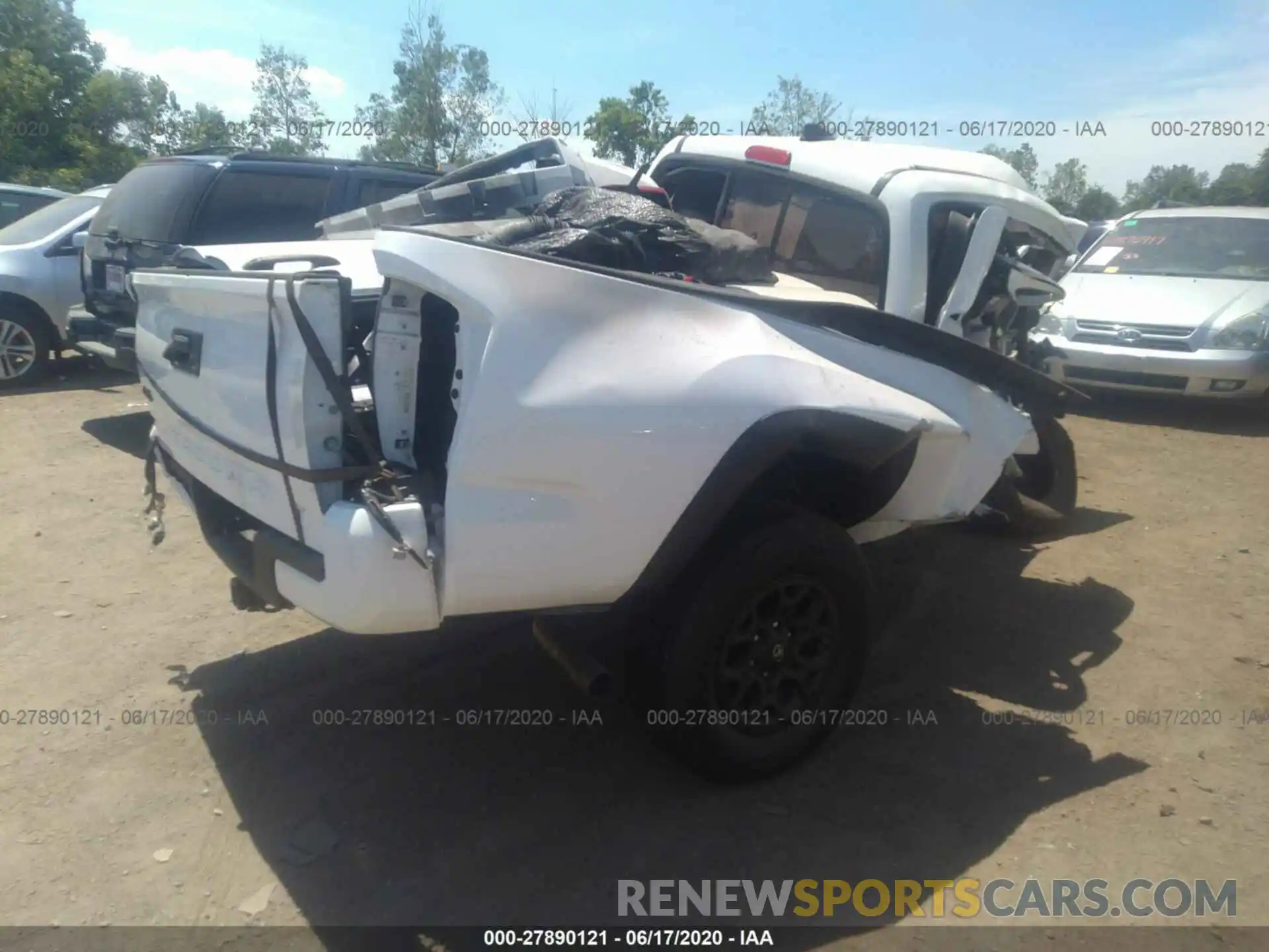 4 Фотография поврежденного автомобиля 5TFSX5EN0KX067777 TOYOTA TACOMA 4WD 2019