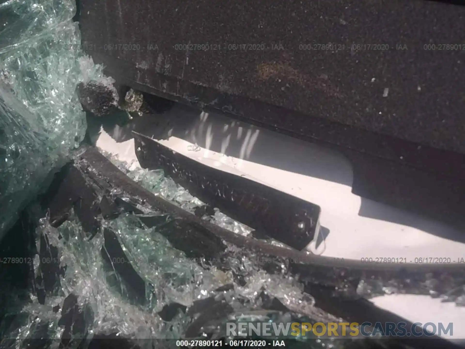 9 Photograph of a damaged car 5TFSX5EN0KX067777 TOYOTA TACOMA 4WD 2019