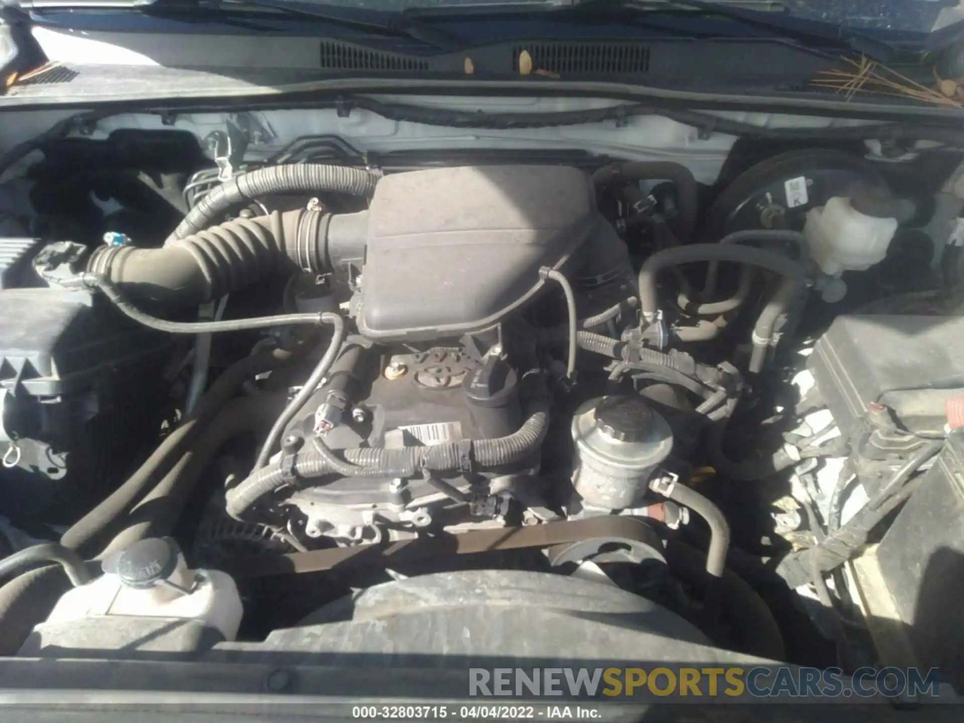 10 Photograph of a damaged car 5TFSX5EN1KX066010 TOYOTA TACOMA 4WD 2019