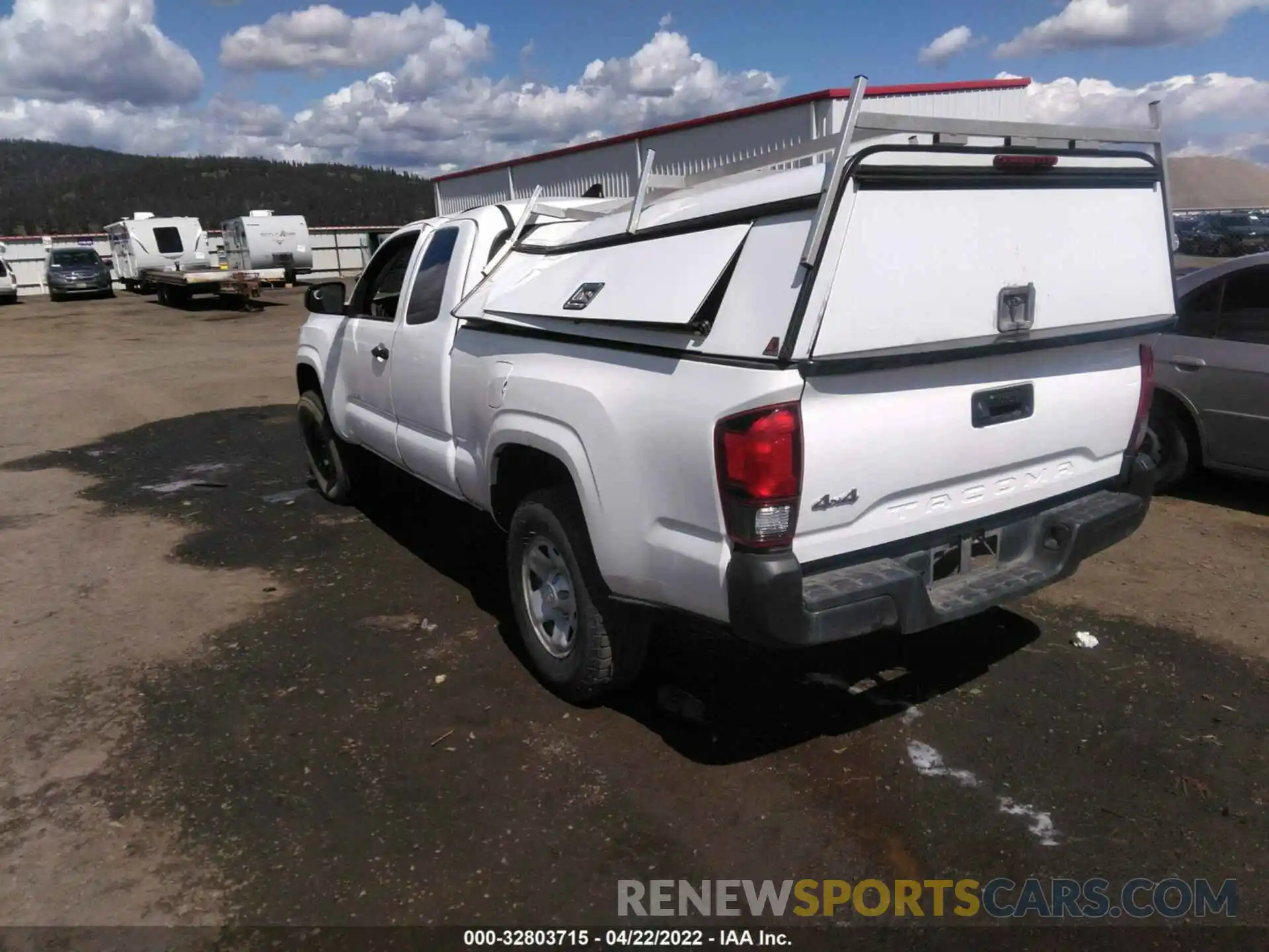 3 Photograph of a damaged car 5TFSX5EN1KX066010 TOYOTA TACOMA 4WD 2019