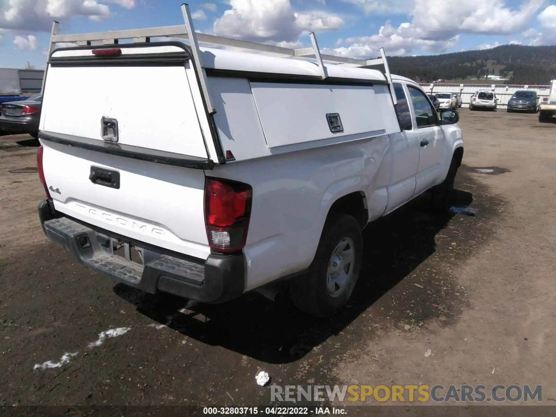 4 Photograph of a damaged car 5TFSX5EN1KX066010 TOYOTA TACOMA 4WD 2019