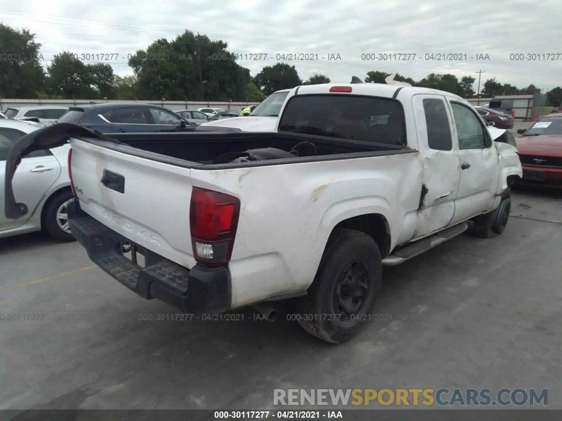 4 Photograph of a damaged car 5TFSX5EN2KX065271 TOYOTA TACOMA 4WD 2019