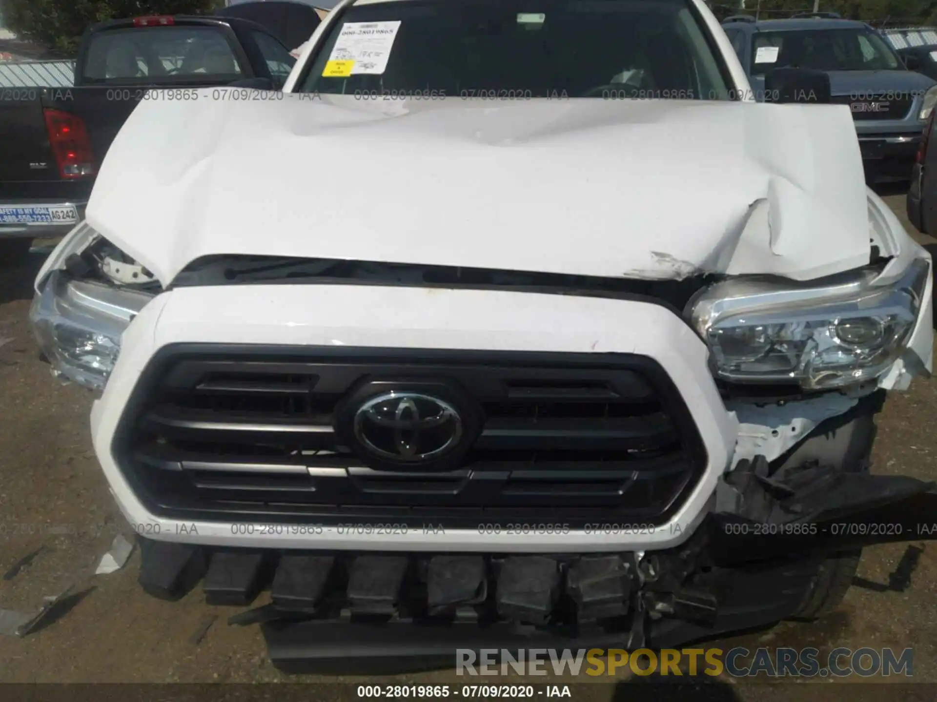 10 Photograph of a damaged car 5TFSX5EN4KX063750 TOYOTA TACOMA 4WD 2019