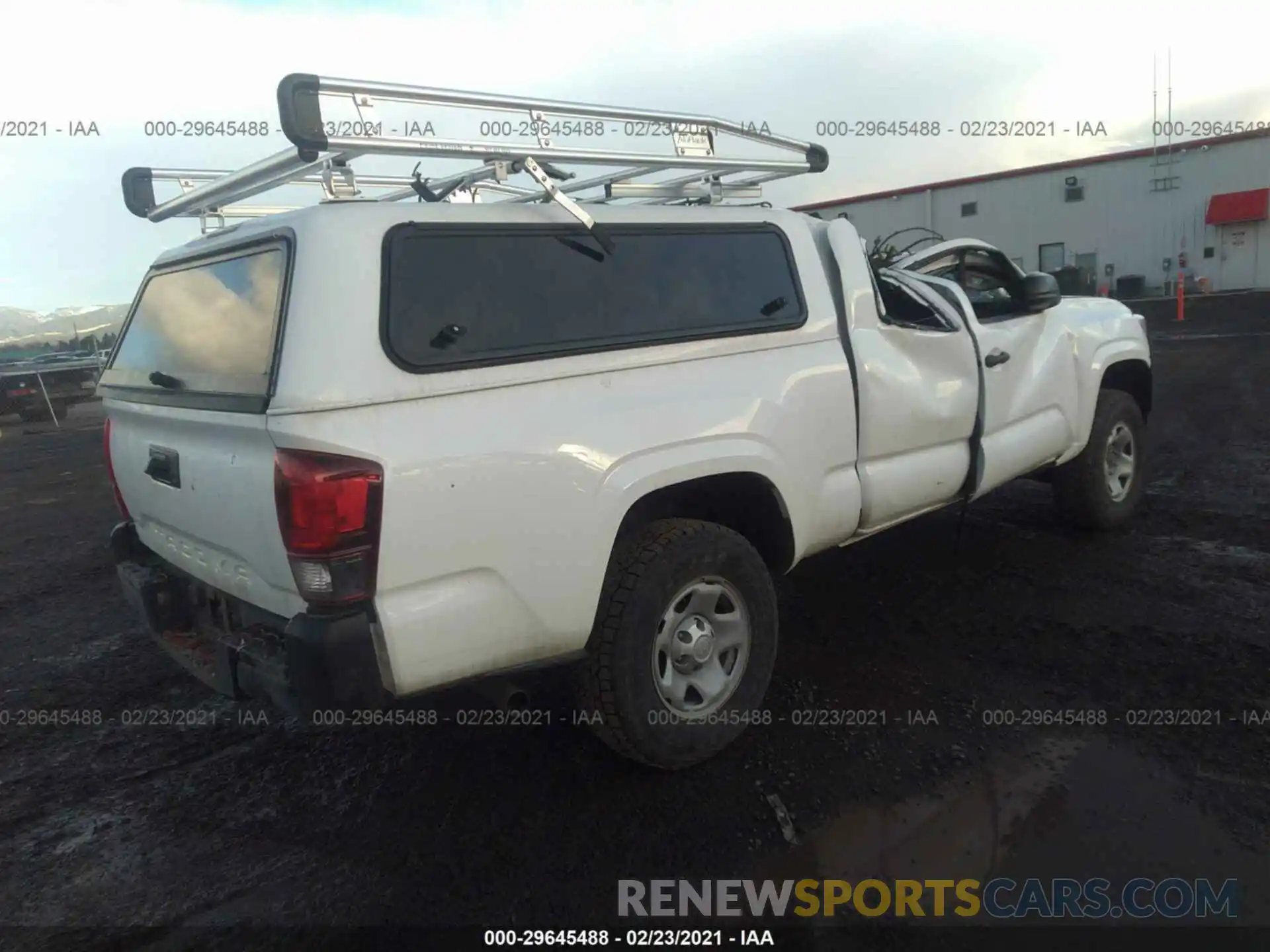 4 Photograph of a damaged car 5TFSX5EN4KX067104 TOYOTA TACOMA 4WD 2019