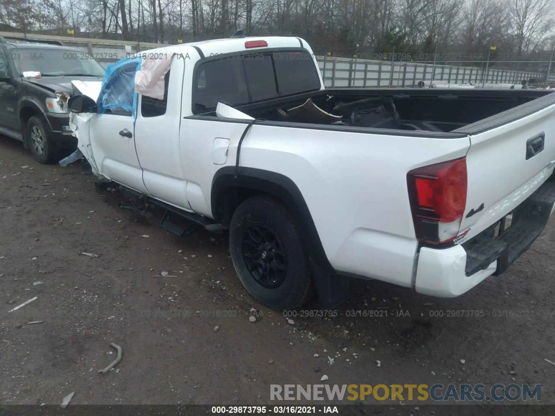 3 Фотография поврежденного автомобиля 5TFSX5EN8KX067168 TOYOTA TACOMA 4WD 2019