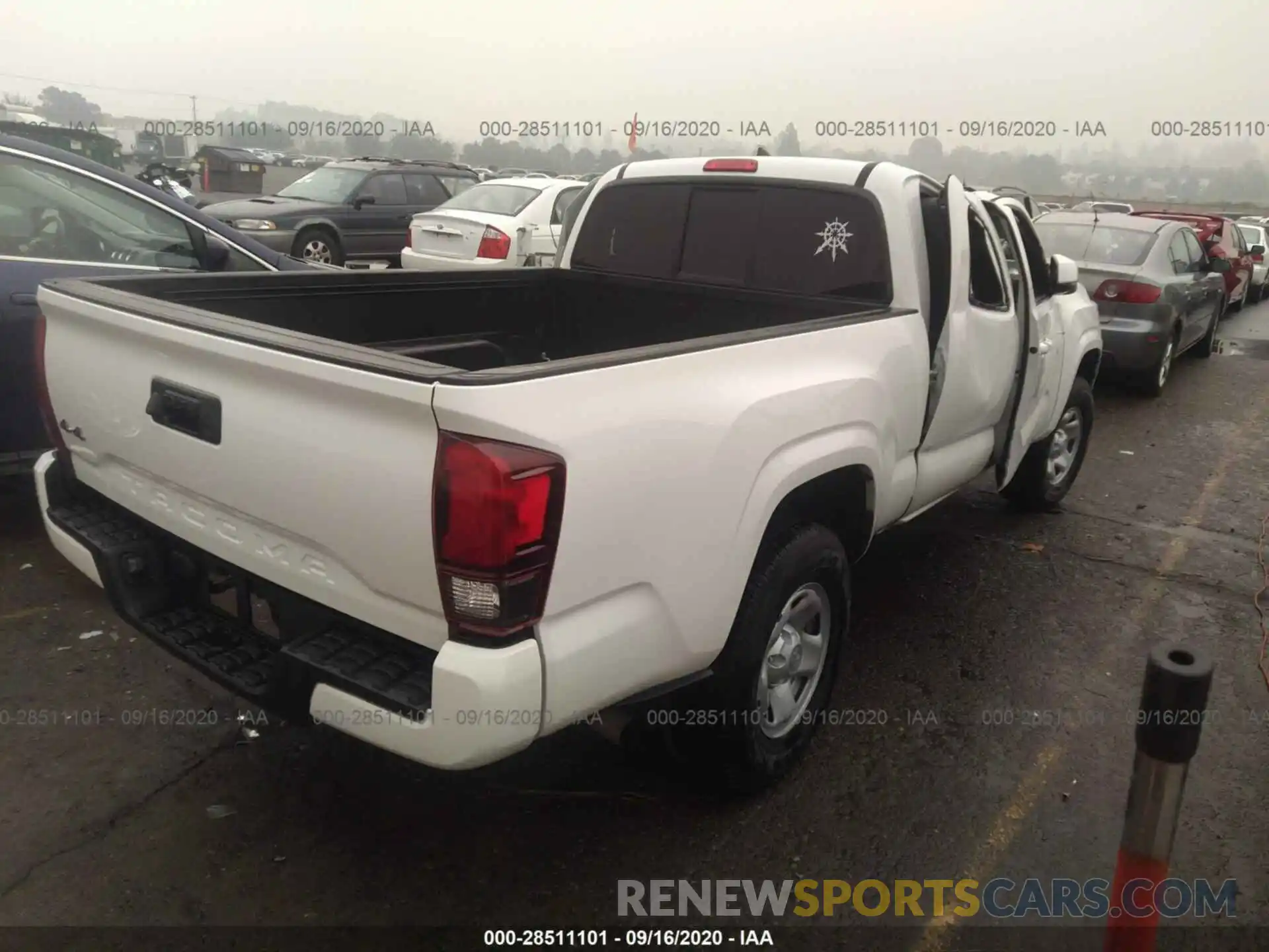 4 Photograph of a damaged car 5TFSX5EN8KX070944 TOYOTA TACOMA 4WD 2019